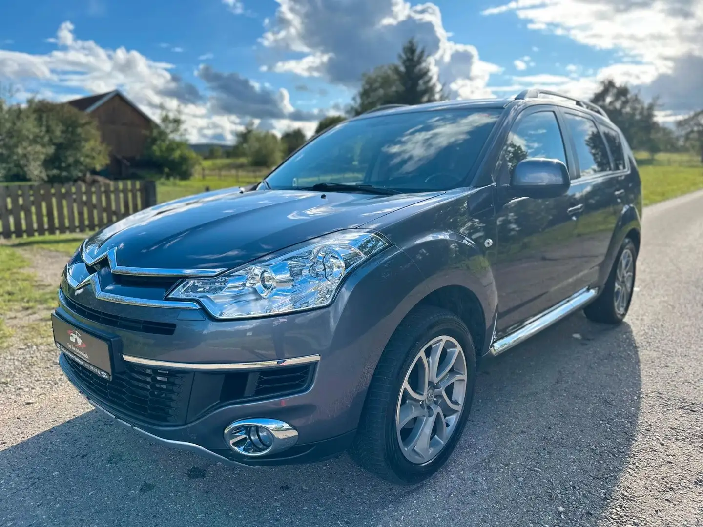 Citroen C-Crosser Exclusive*Automatik*7Sitze*4x4*Kam*PDC - 2