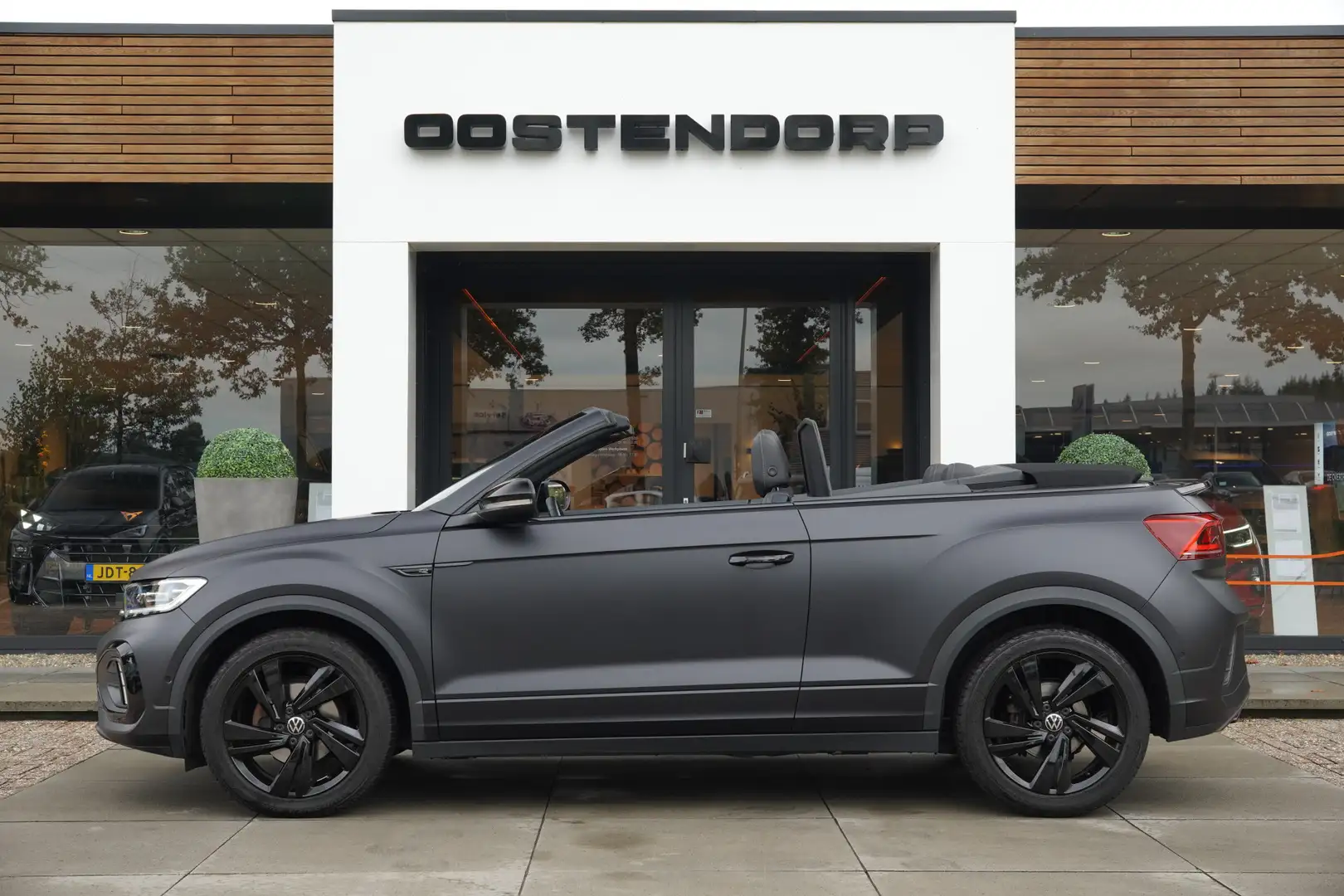 Volkswagen T-Roc Cabrio 1.5TSI/150pk R-Line Edition Black (One/999) Noir - 1