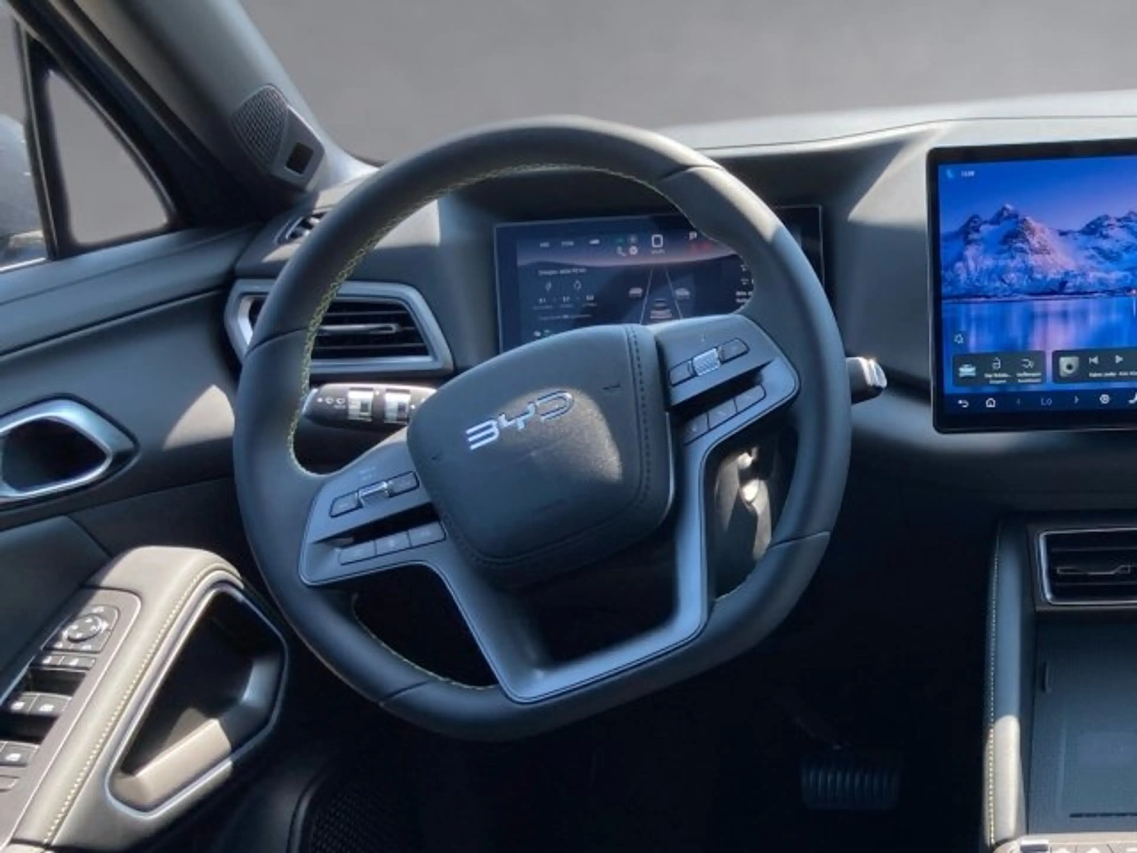 BYD Atto 2 DM-i Boost — photo 8