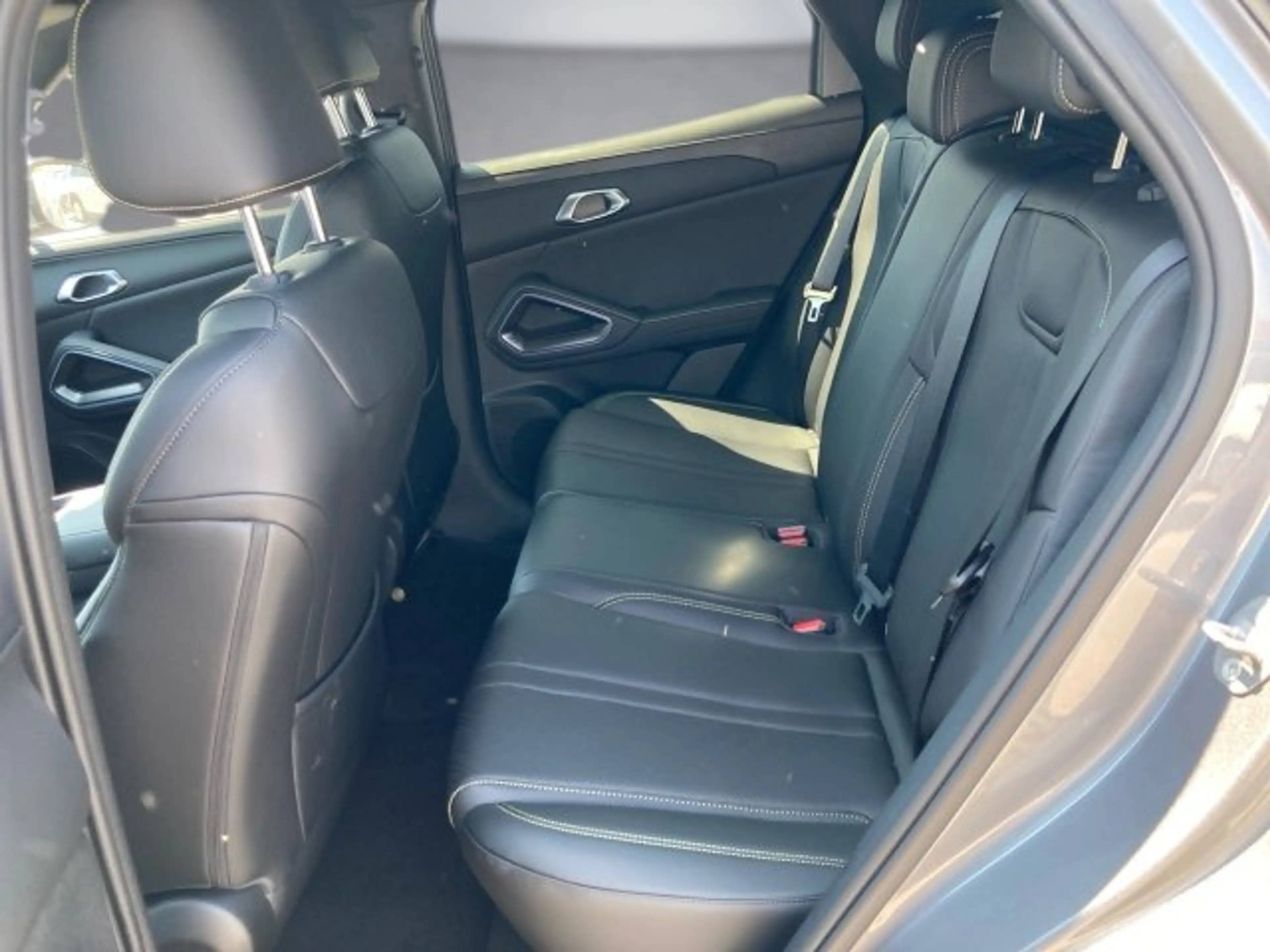 BYD Atto 2 DM-i Boost — photo 10