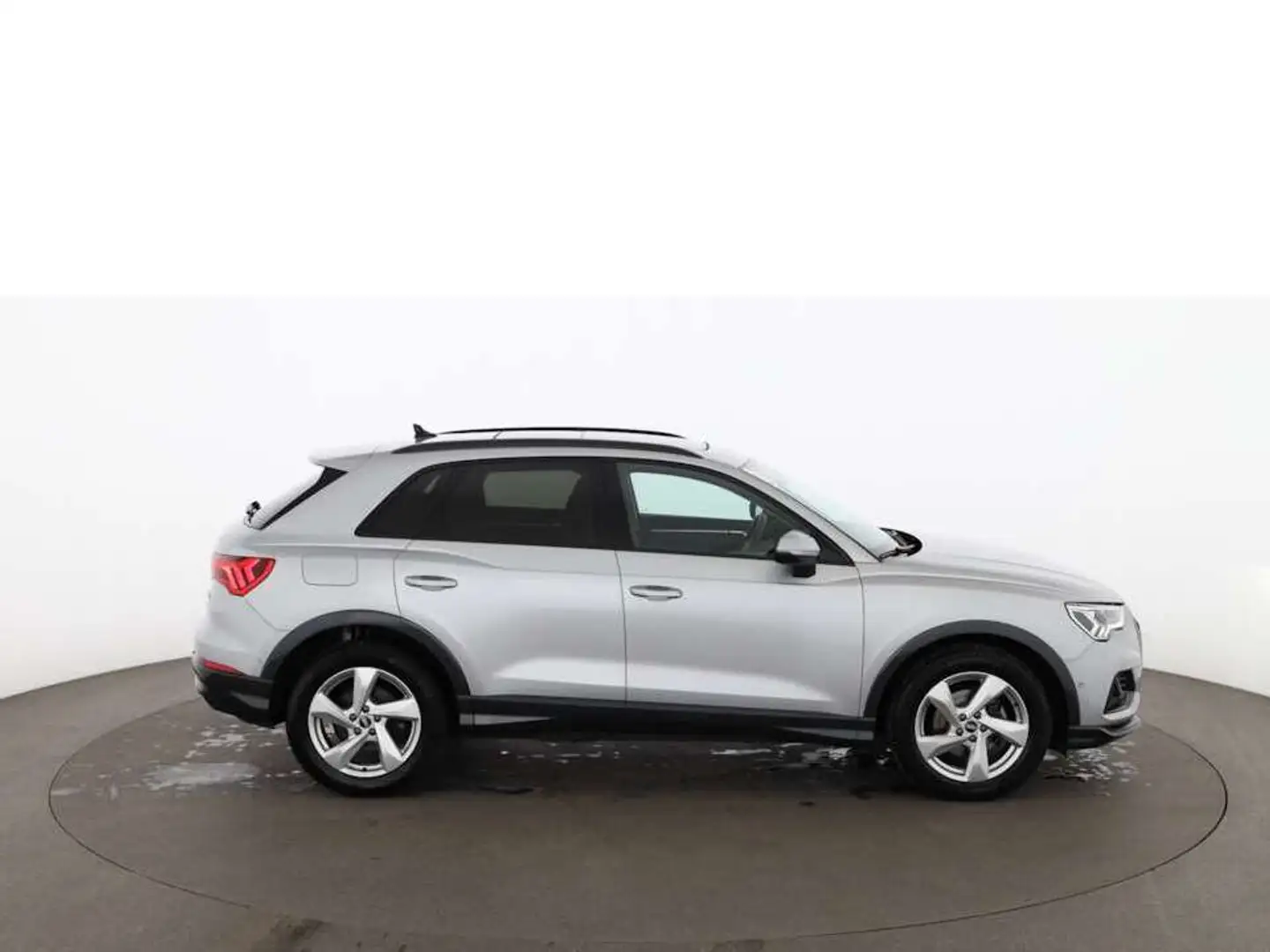 Audi Q3 35 TDI advanced Aut LED 360-CAM SKY RADAR NAVI Silber - 2