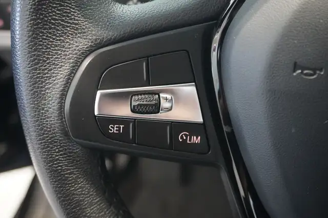 BMW 1 Series view 13