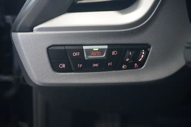 BMW 1 Series view 12