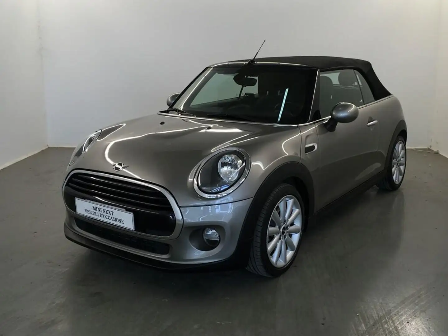 MINI Cooper D Cabrio 1.5 Cooper D Hype Auto Argento - 1