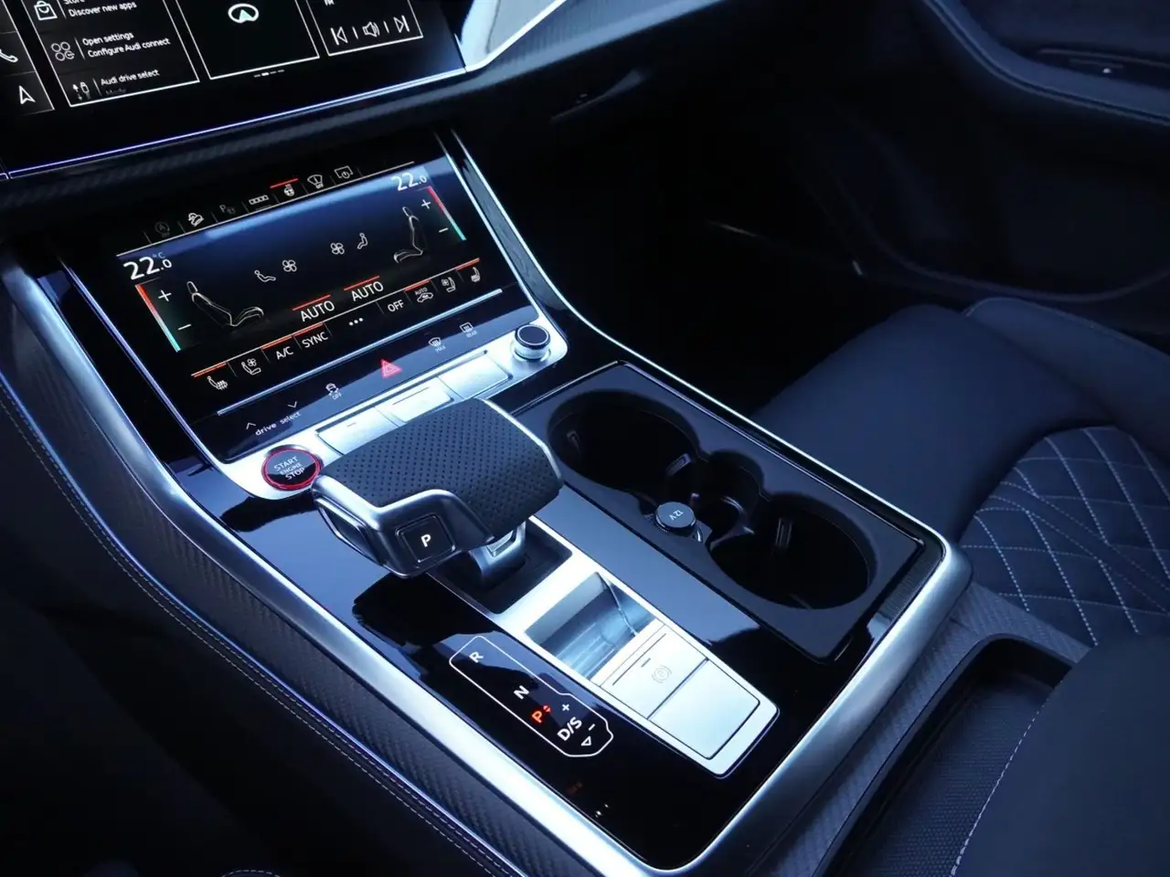 Audi SQ7 снимка Audi SQ7