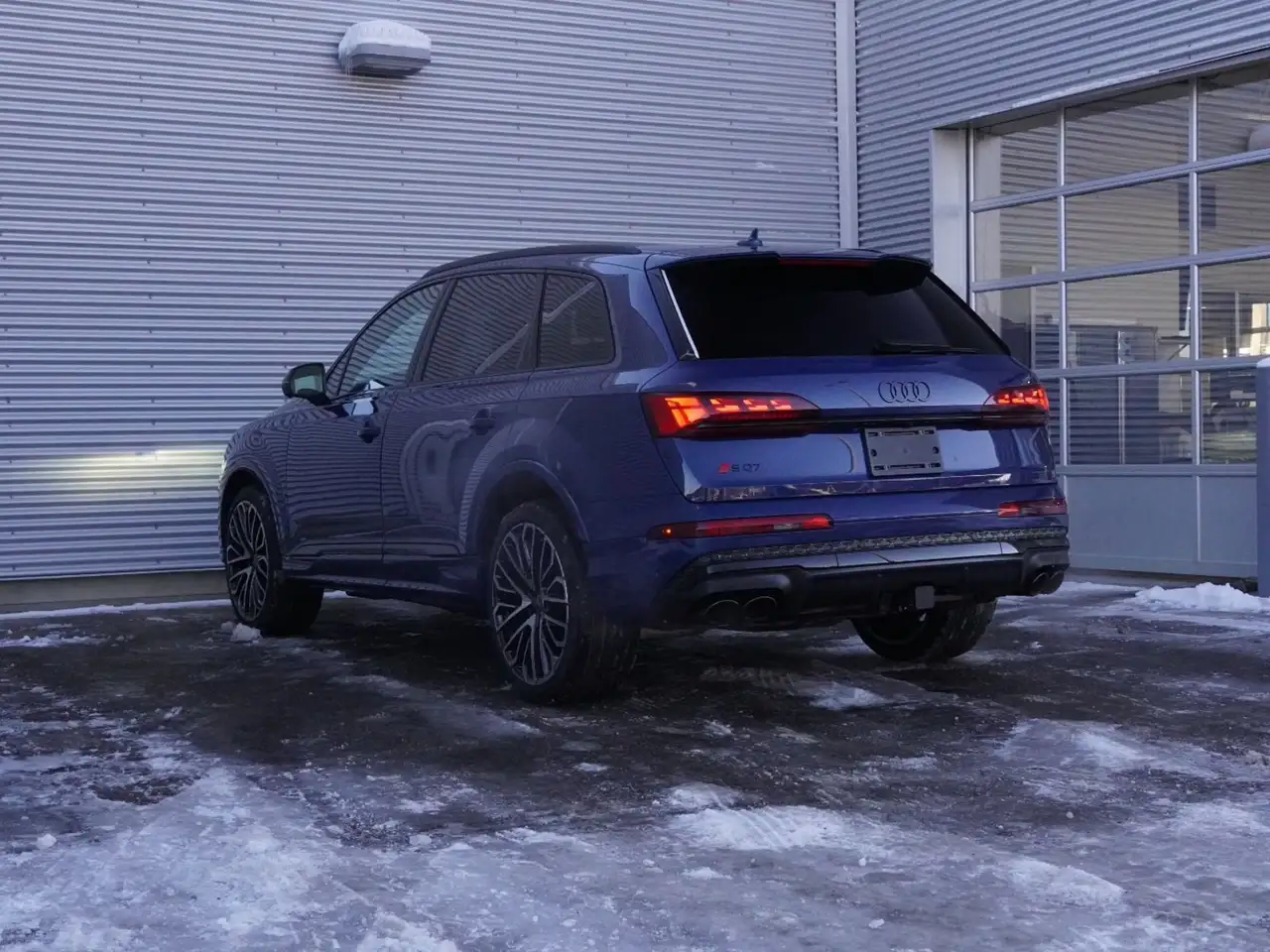 Audi SQ7 снимка Audi SQ7