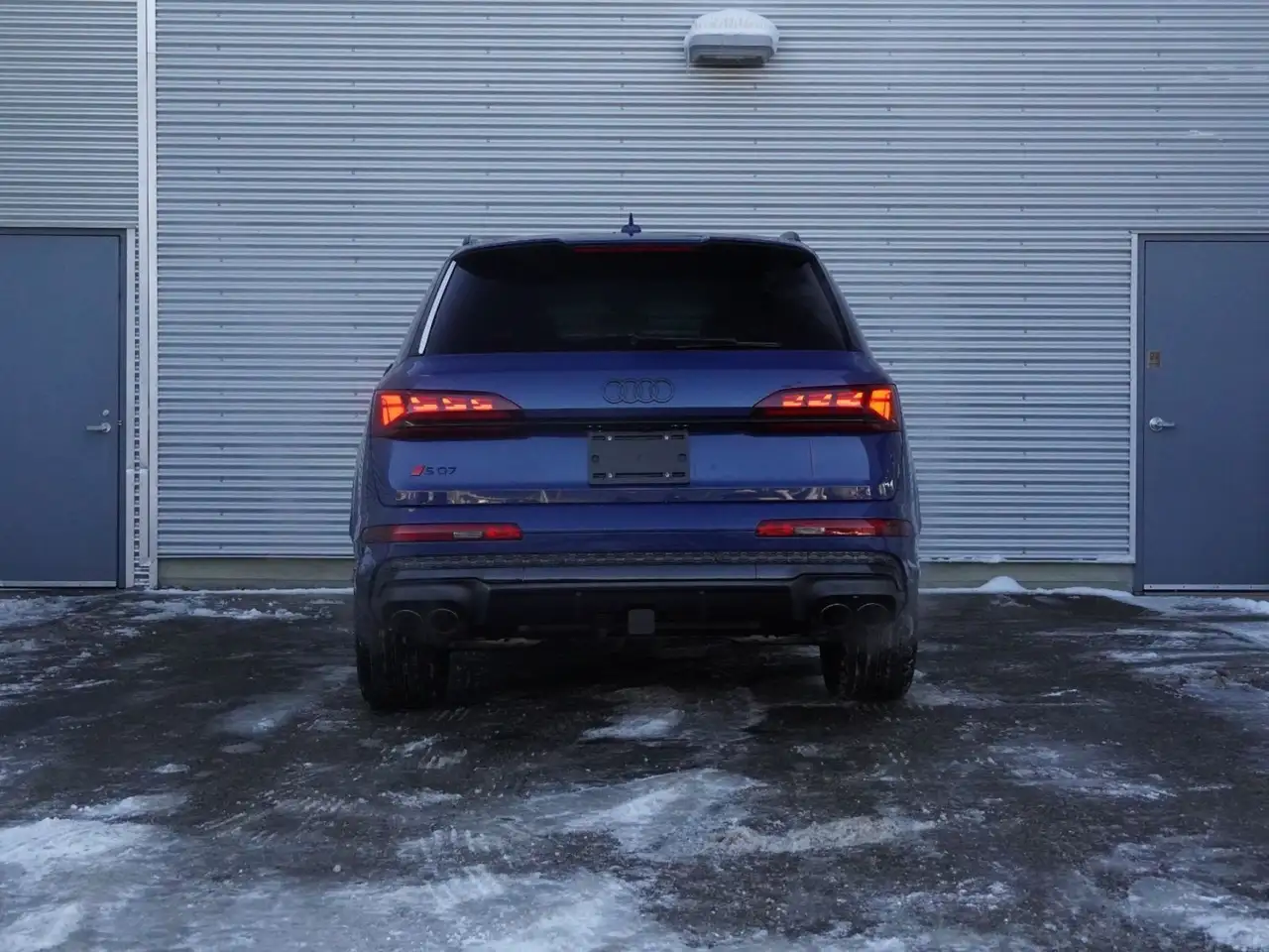 Audi SQ7 снимка Audi SQ7