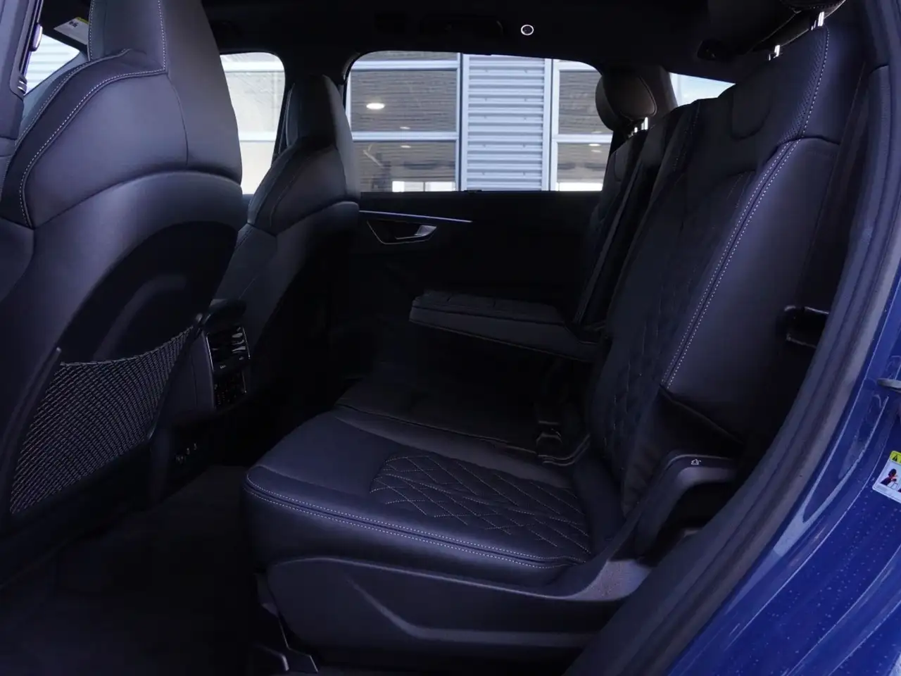 Audi SQ7 снимка Audi SQ7
