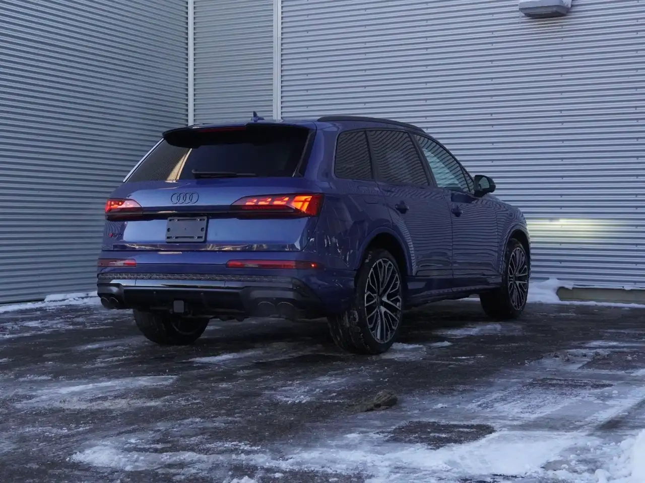 Audi SQ7 снимка Audi SQ7