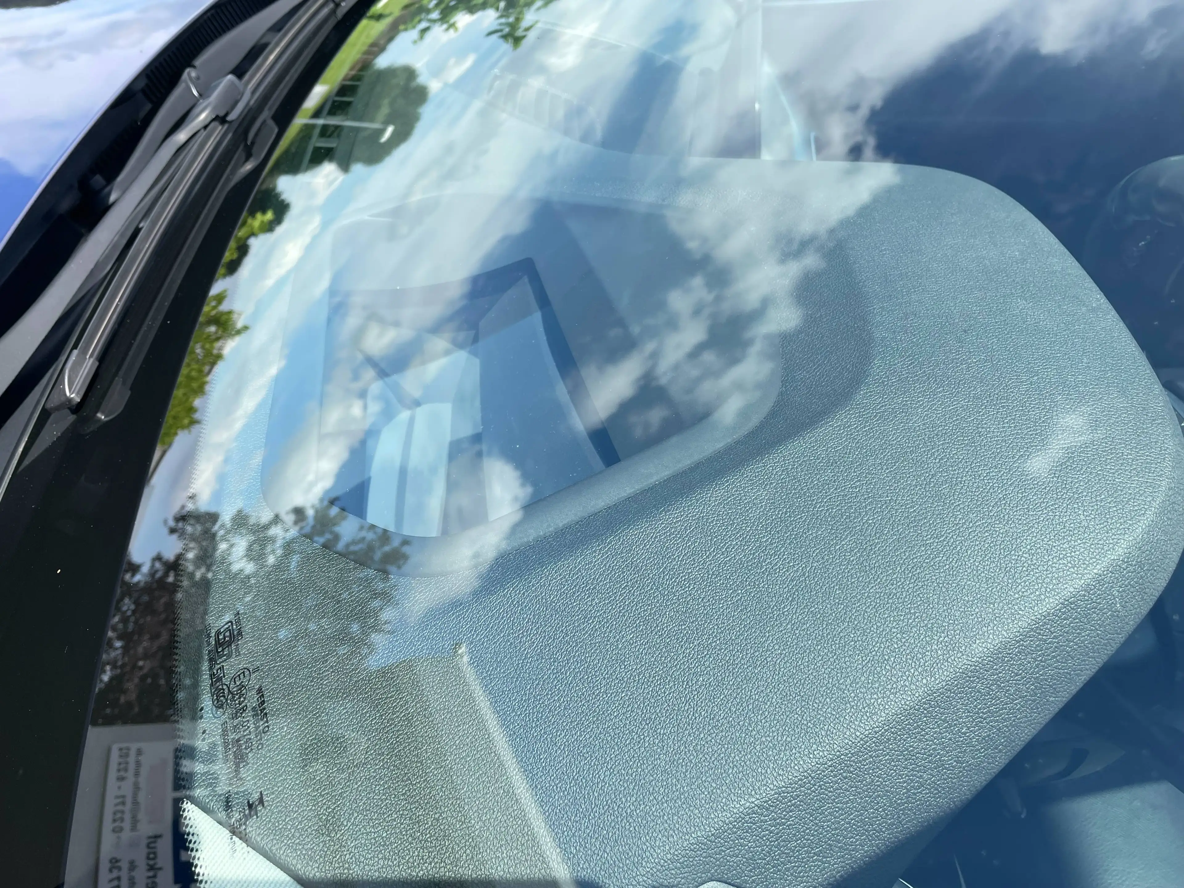 BMW 520 d xDrive Touring Sport Line AHK HUD Leder — photo 13