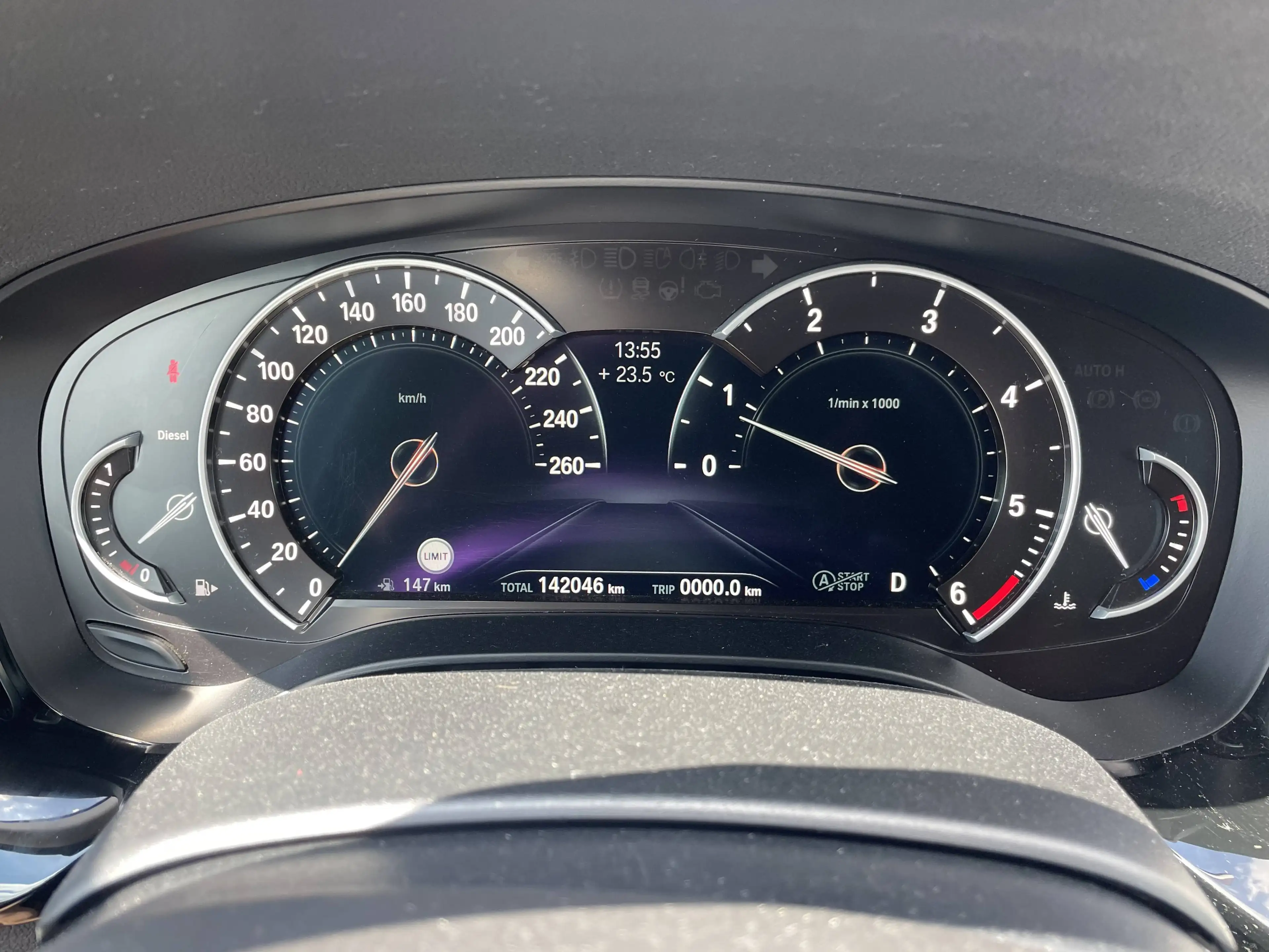 BMW 520 d xDrive Touring Sport Line AHK HUD Leder — photo 7