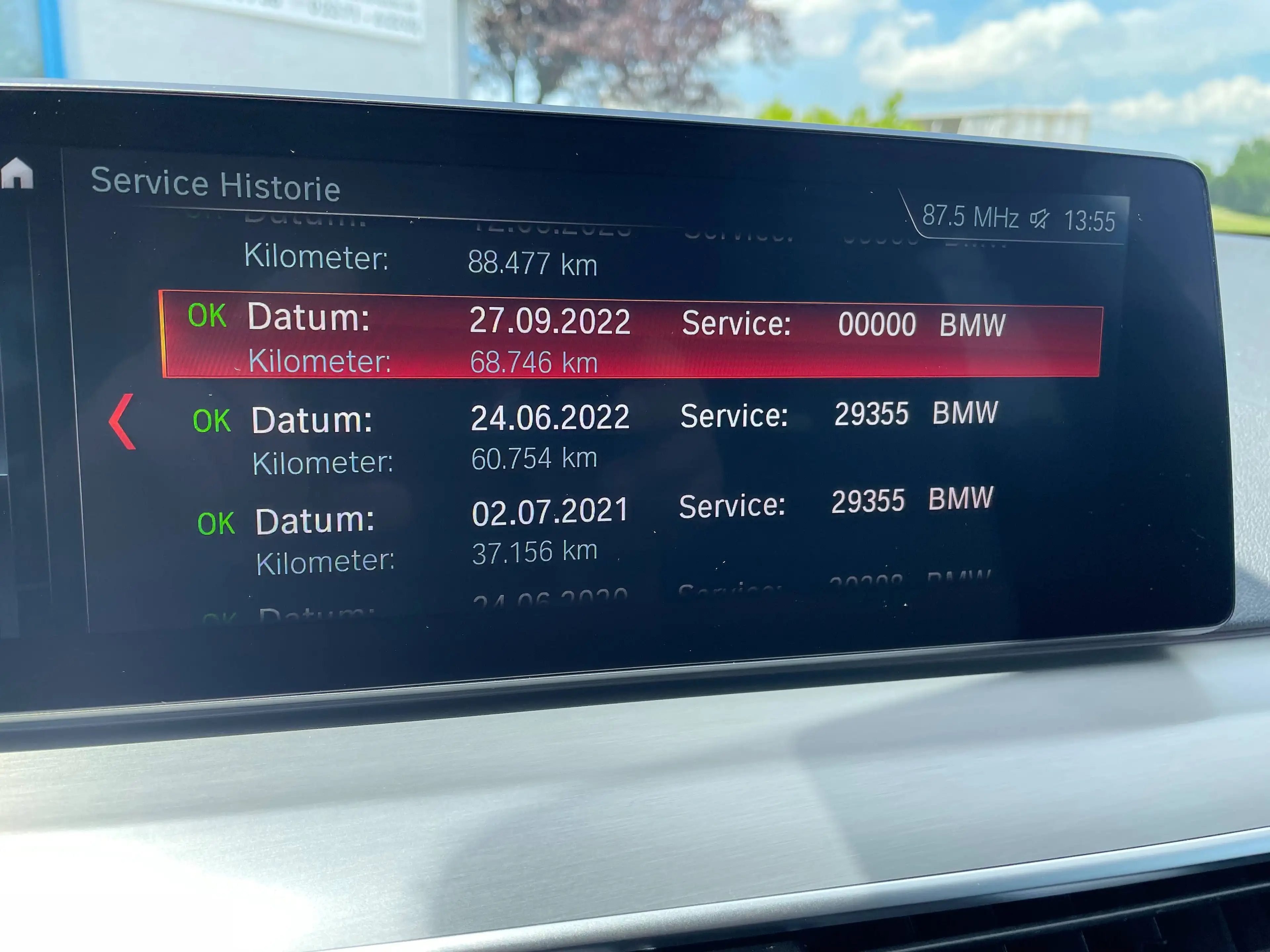 BMW 520 d xDrive Touring Sport Line AHK HUD Leder — photo 5