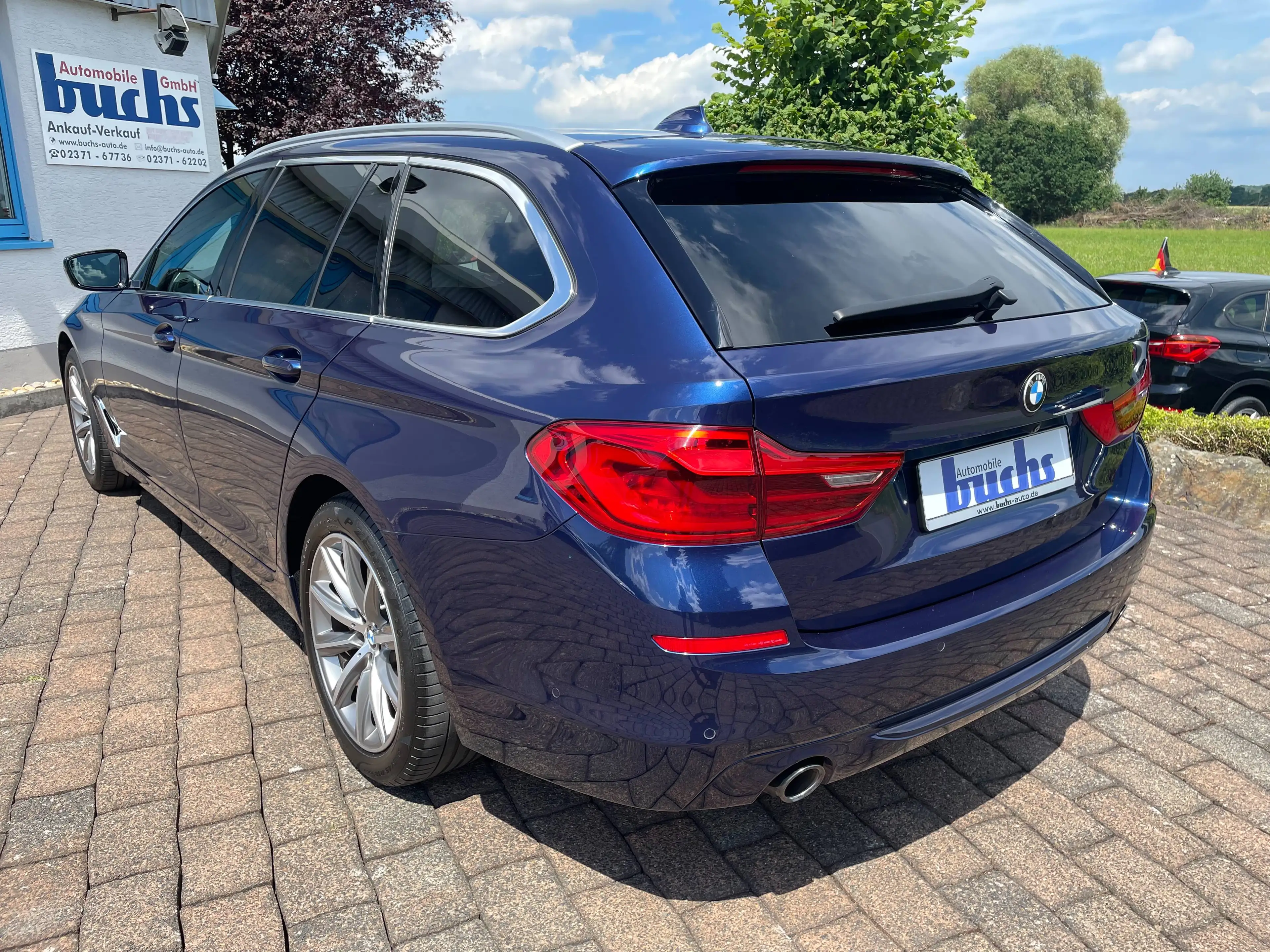 BMW 520 d xDrive Touring Sport Line AHK HUD Leder — photo 8