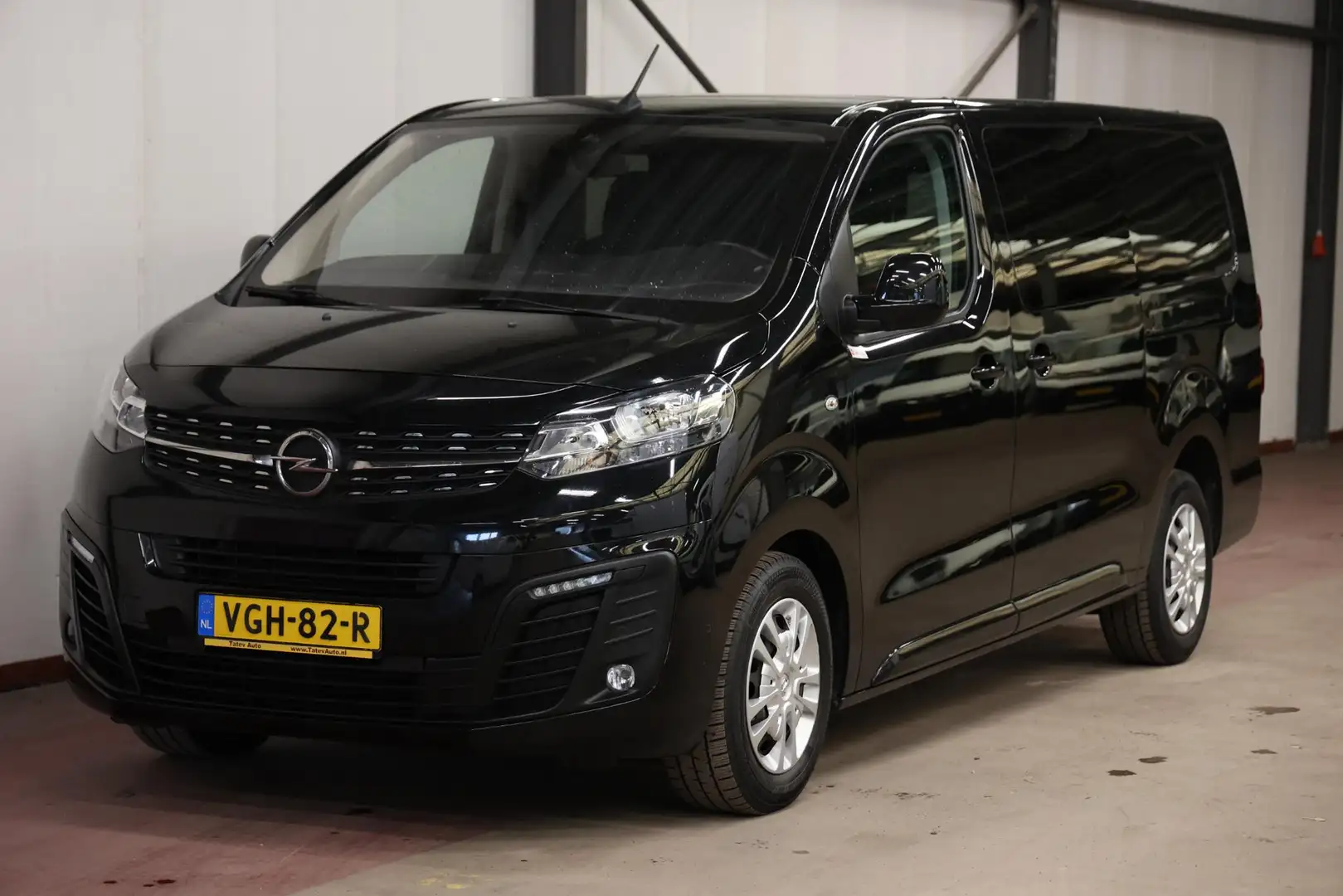 Opel Vivaro 2.0 CDTI 180PK L3H1 DC DUBBEL CABINE Zwart - 1