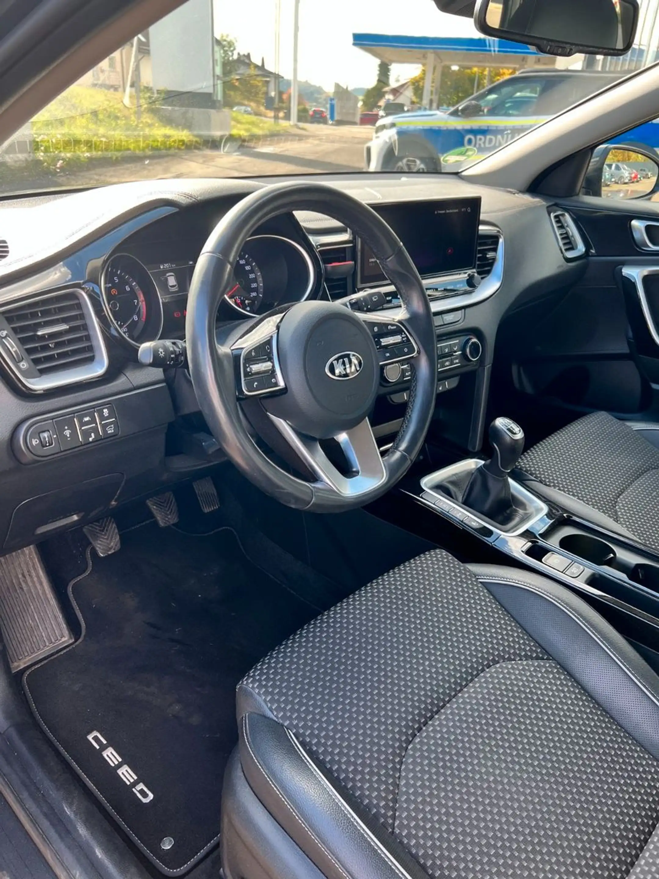 Kia Ceed SW / cee'd SW Spirit — photo 10