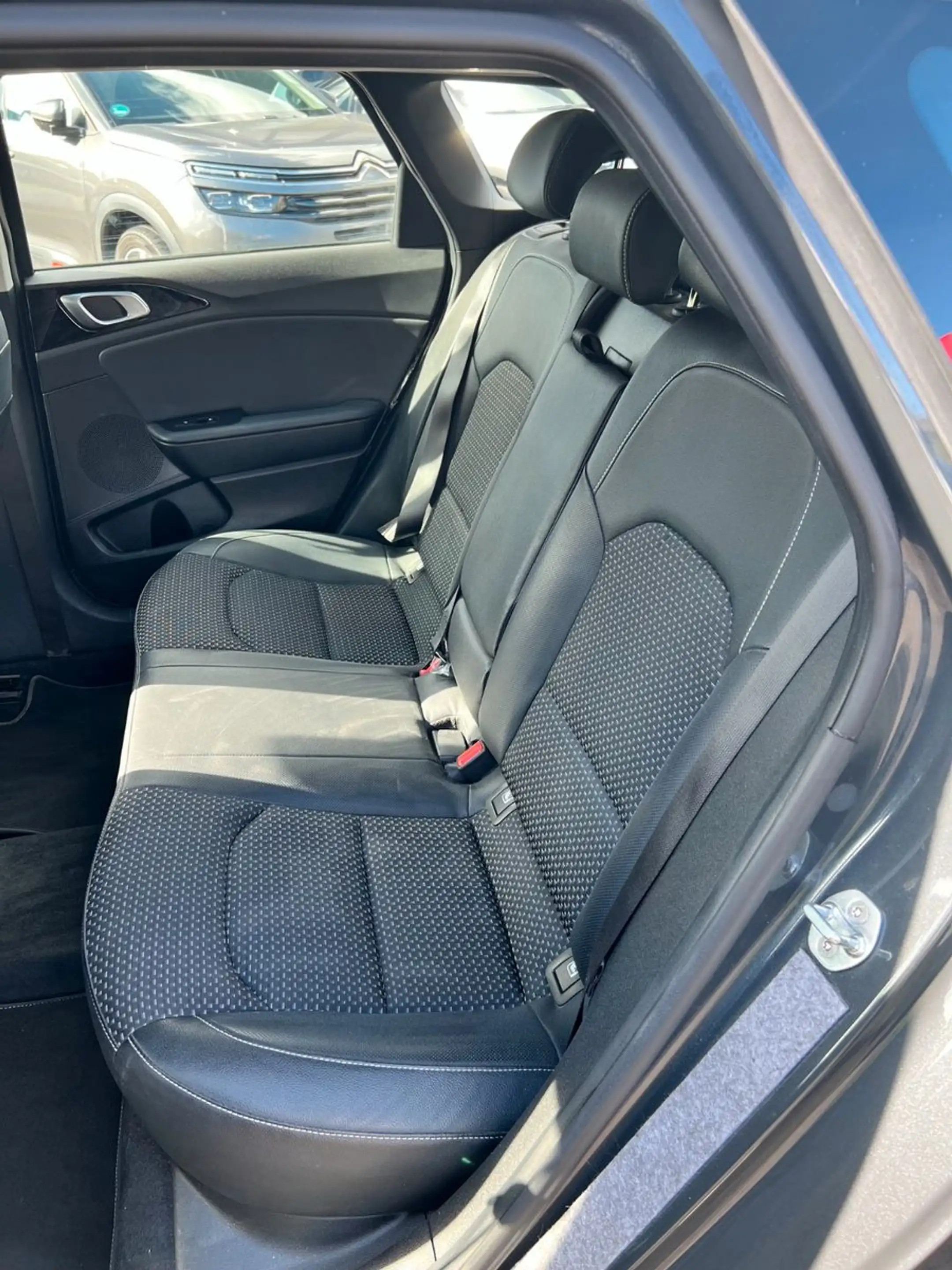 Kia Ceed SW / cee'd SW Spirit — photo 12