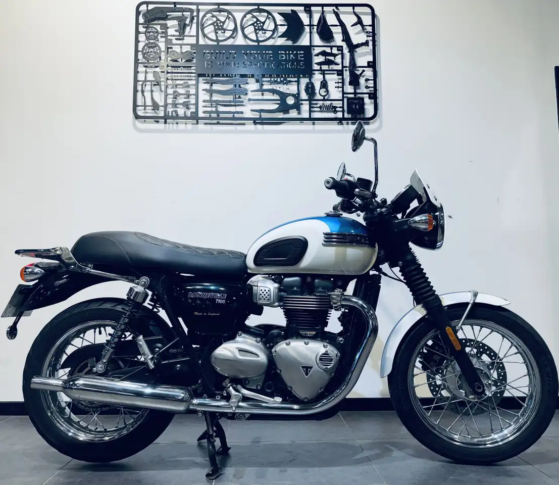Triumph Bonneville T100
