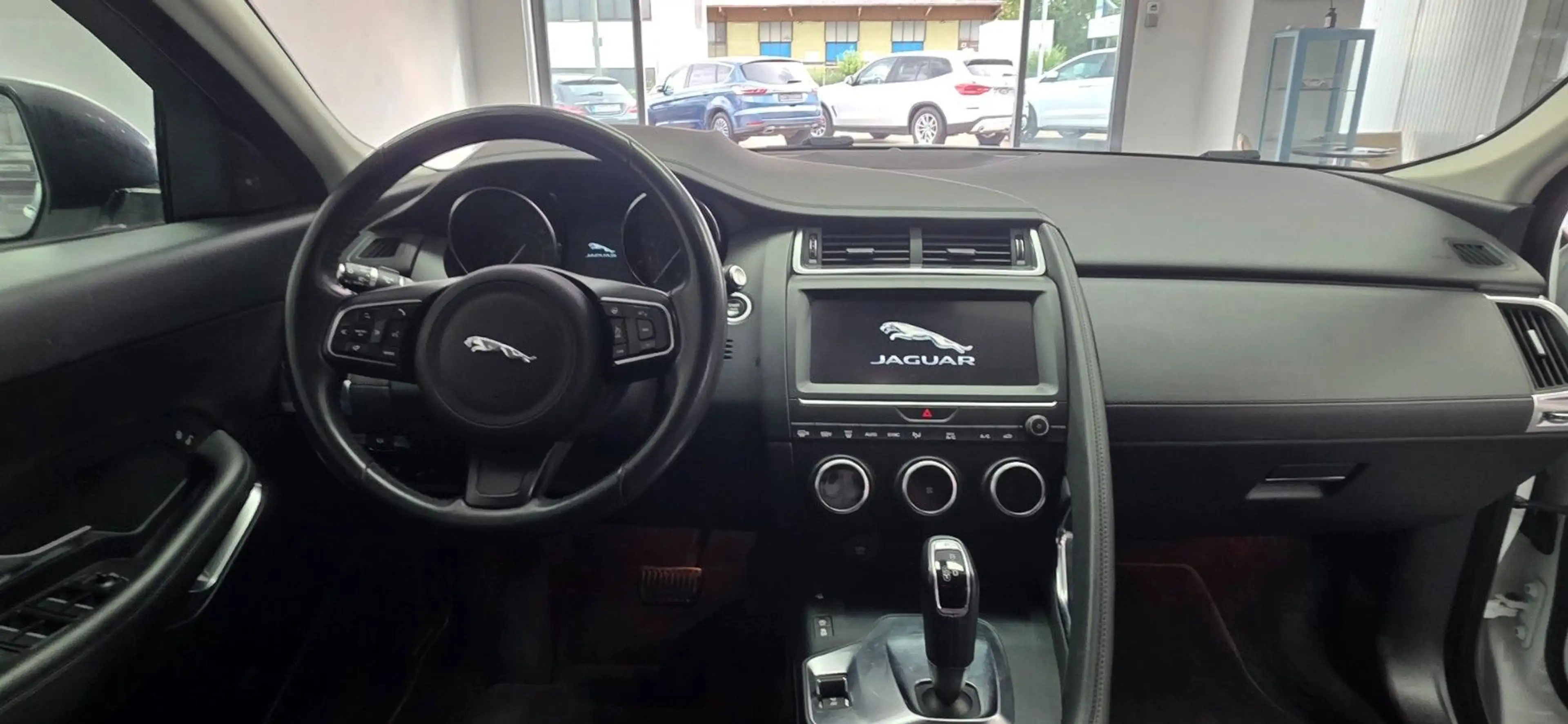 Jaguar E-Pace S AWD Automatik 58.000 km Leder Kamera — photo 9