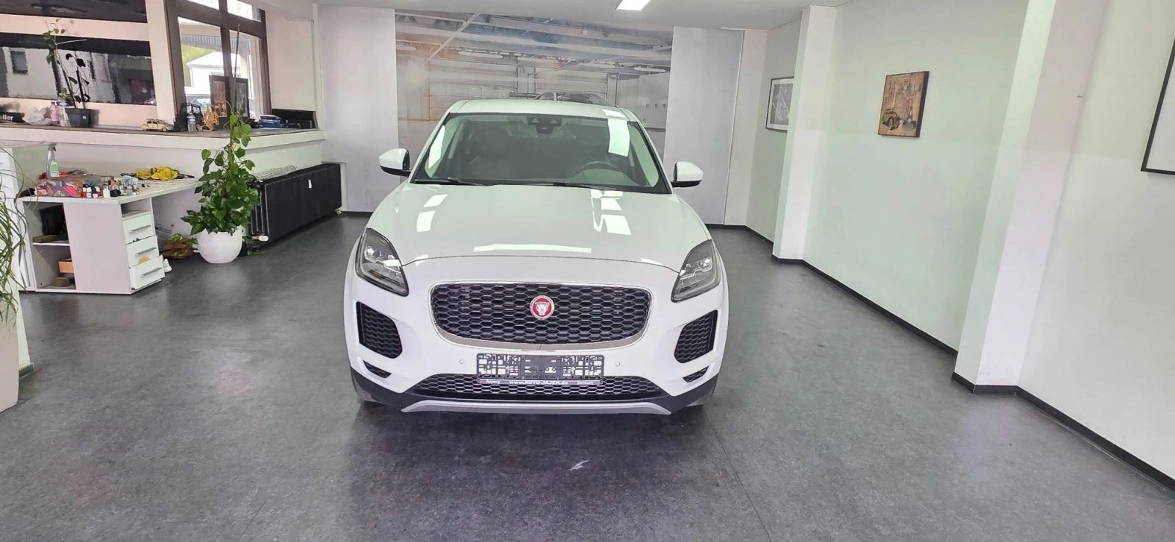 Jaguar E-Pace S AWD Automatik 58.000 km Leder Kamera — photo 2