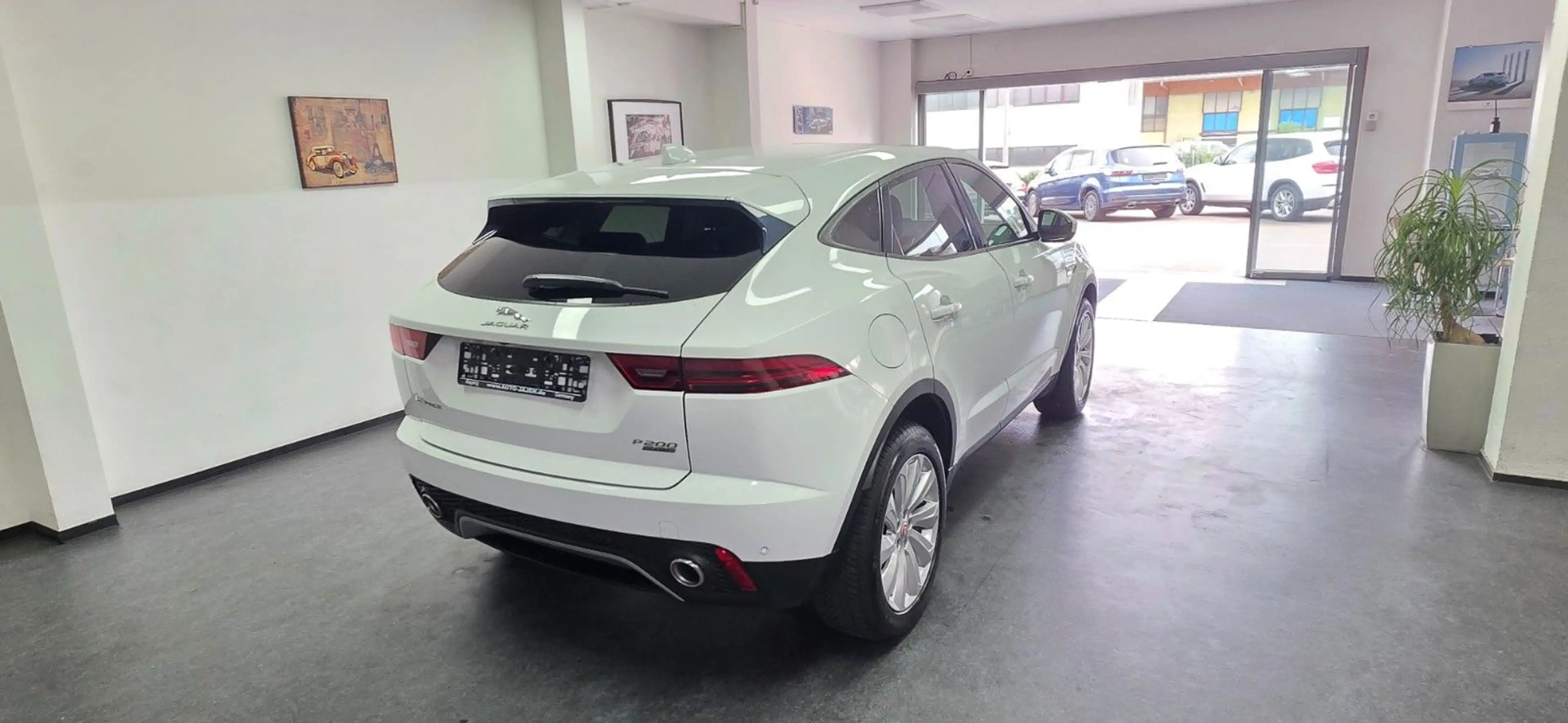 Jaguar E-Pace S AWD Automatik 58.000 km Leder Kamera — photo 7