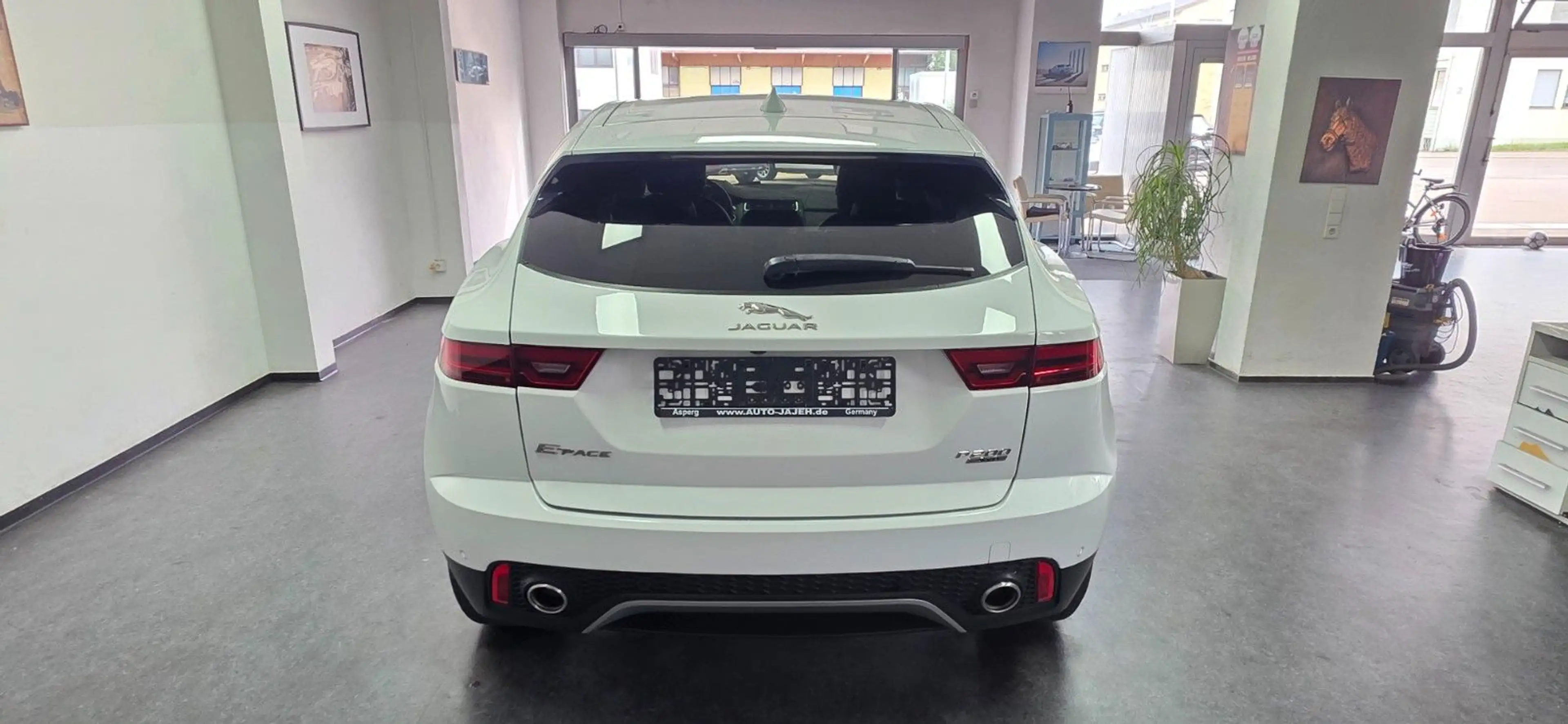 Jaguar E-Pace S AWD Automatik 58.000 km Leder Kamera — photo 6