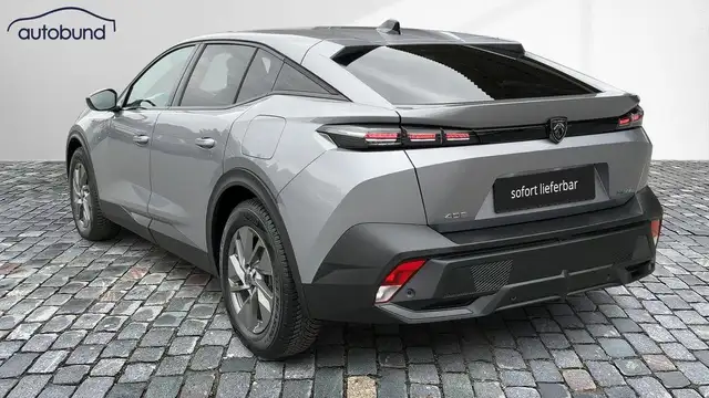 Peugeot 408 view 3