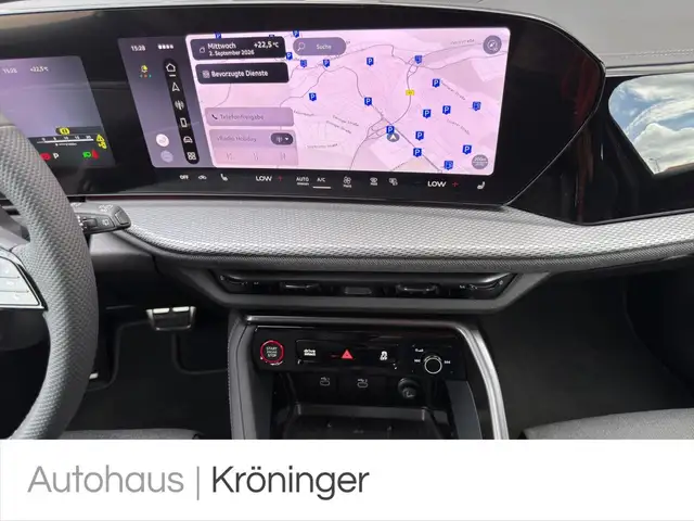 Audi Q5 view 14