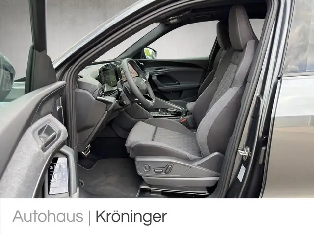 Audi Q5 view 7
