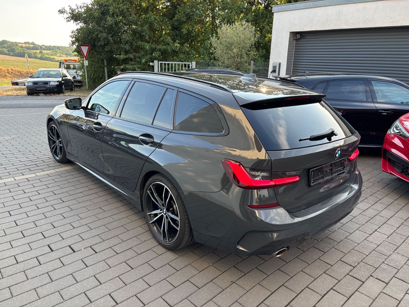 BMW 330 i M Sport dravitgraumetallic Panoramadach — photo 2