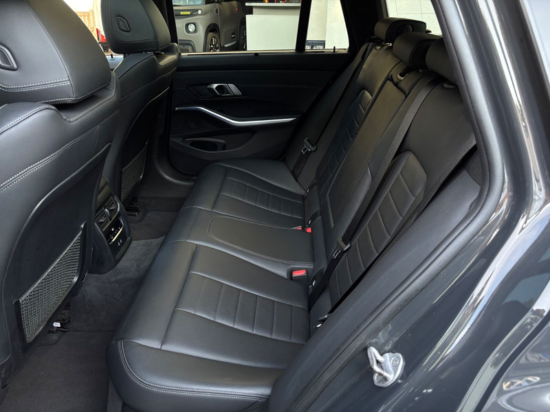 BMW 330 i M Sport dravitgraumetallic Panoramadach — photo 10