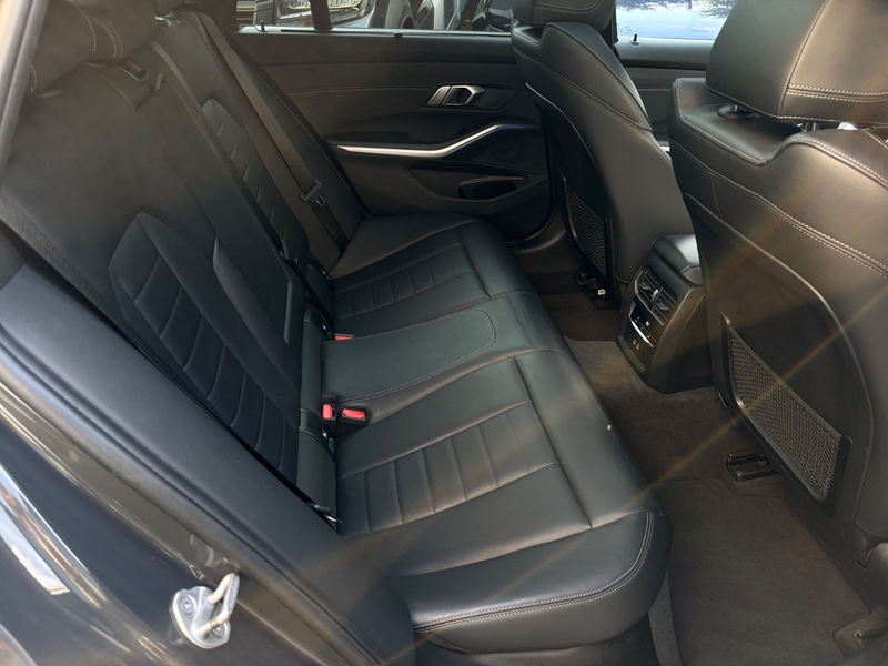 BMW 330 i M Sport dravitgraumetallic Panoramadach — photo 11