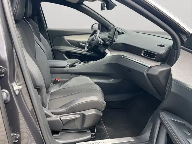 Peugeot 3008 view 9