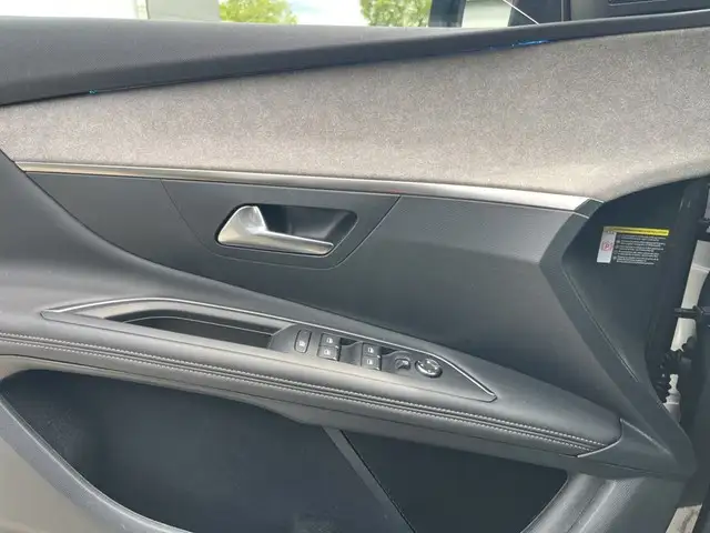Peugeot 3008 view 14