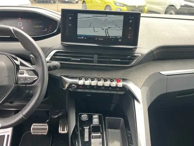 Peugeot 3008 view 11