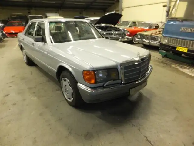 Mercedes-Benz S 260