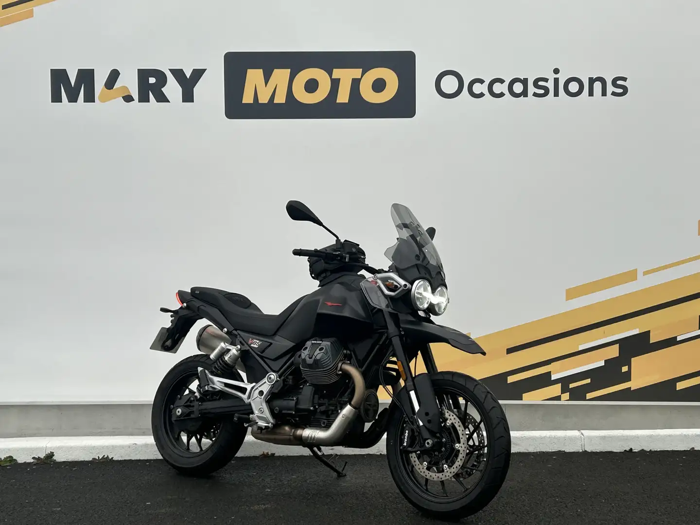 Moto Guzzi V 85 Noir - 2