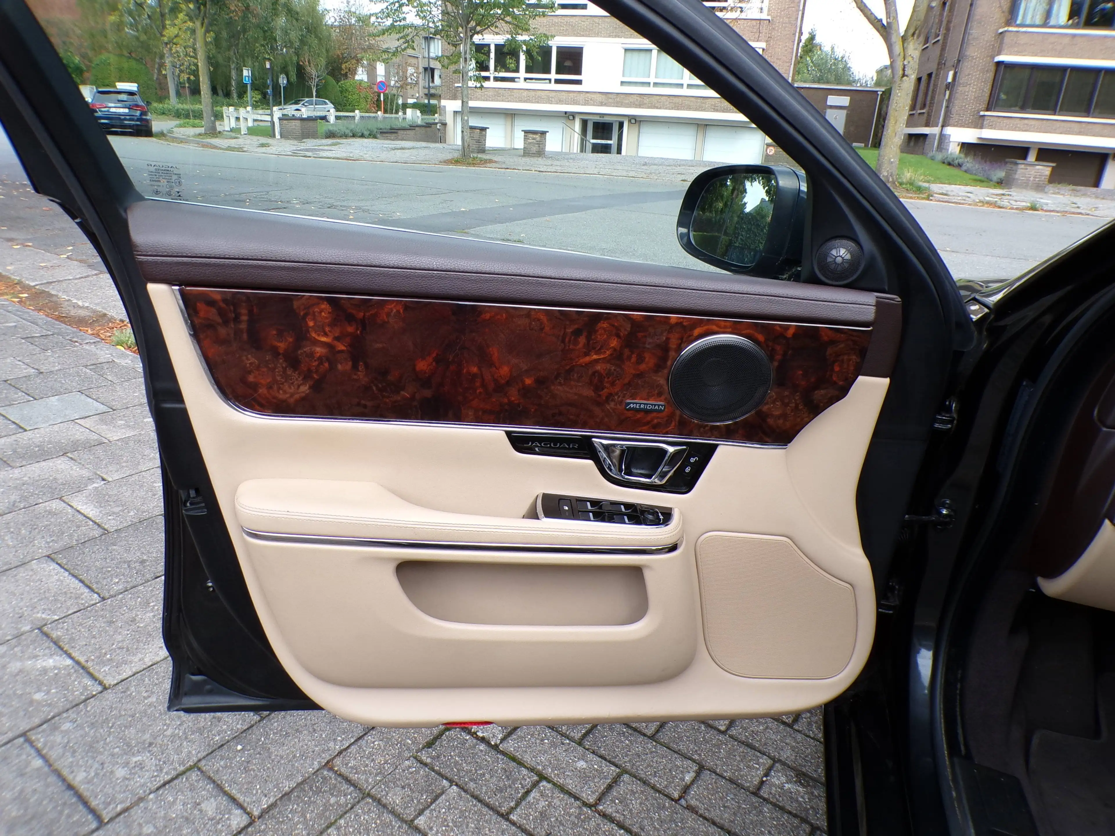 Jaguar XJ XJ 2.0i Ti Portfolio 105.000km 1ste eigenaar!!!!!!! — photo 12