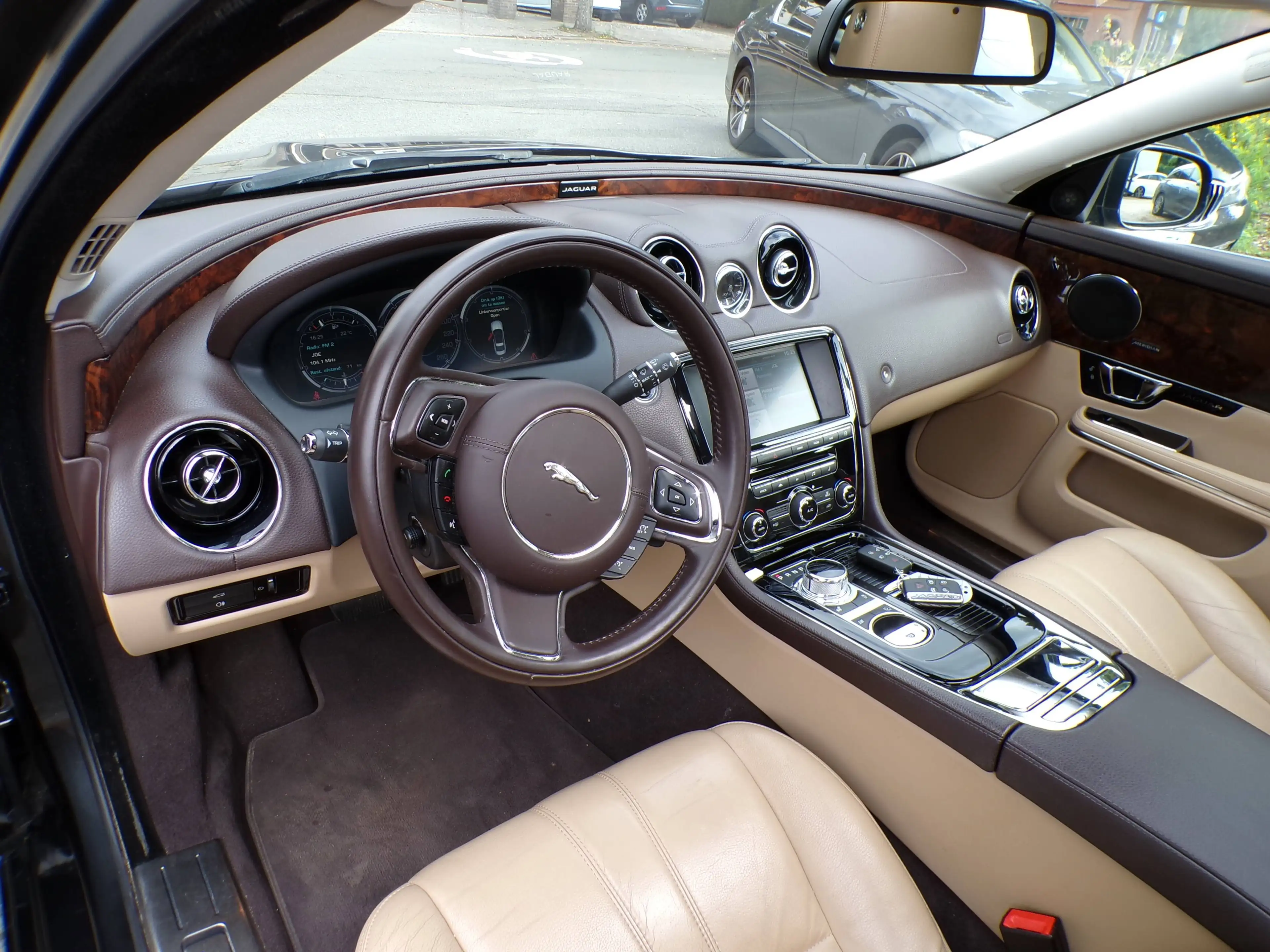 Jaguar XJ XJ 2.0i Ti Portfolio 105.000km 1ste eigenaar!!!!!!! — photo 10