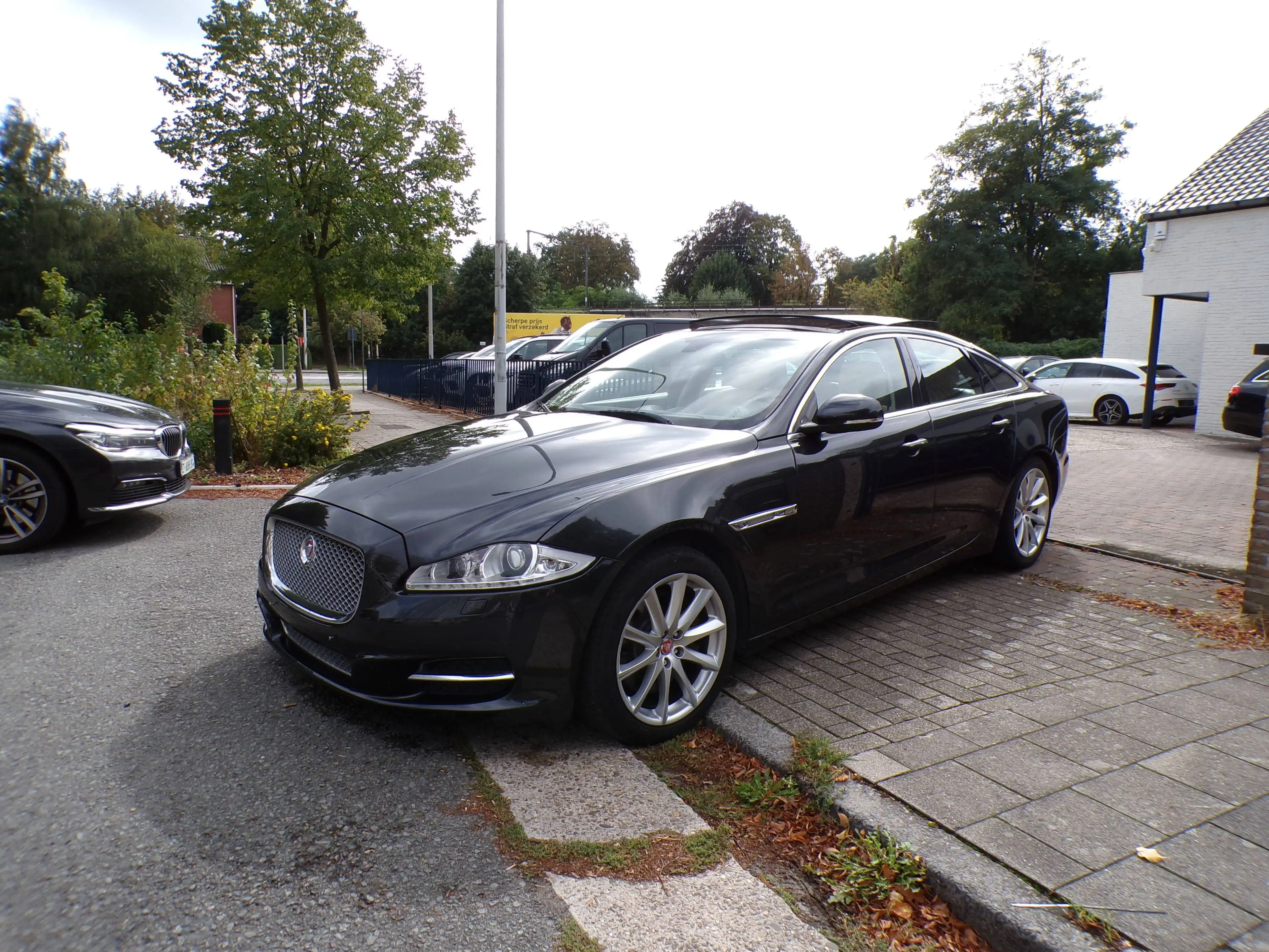 Jaguar XJ XJ 2.0i Ti Portfolio 105.000km 1ste eigenaar!!!!!!!