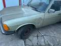 Mercedes-Benz Baureihe 123 Baureihe 123 240 D Grün - thumbnail 2