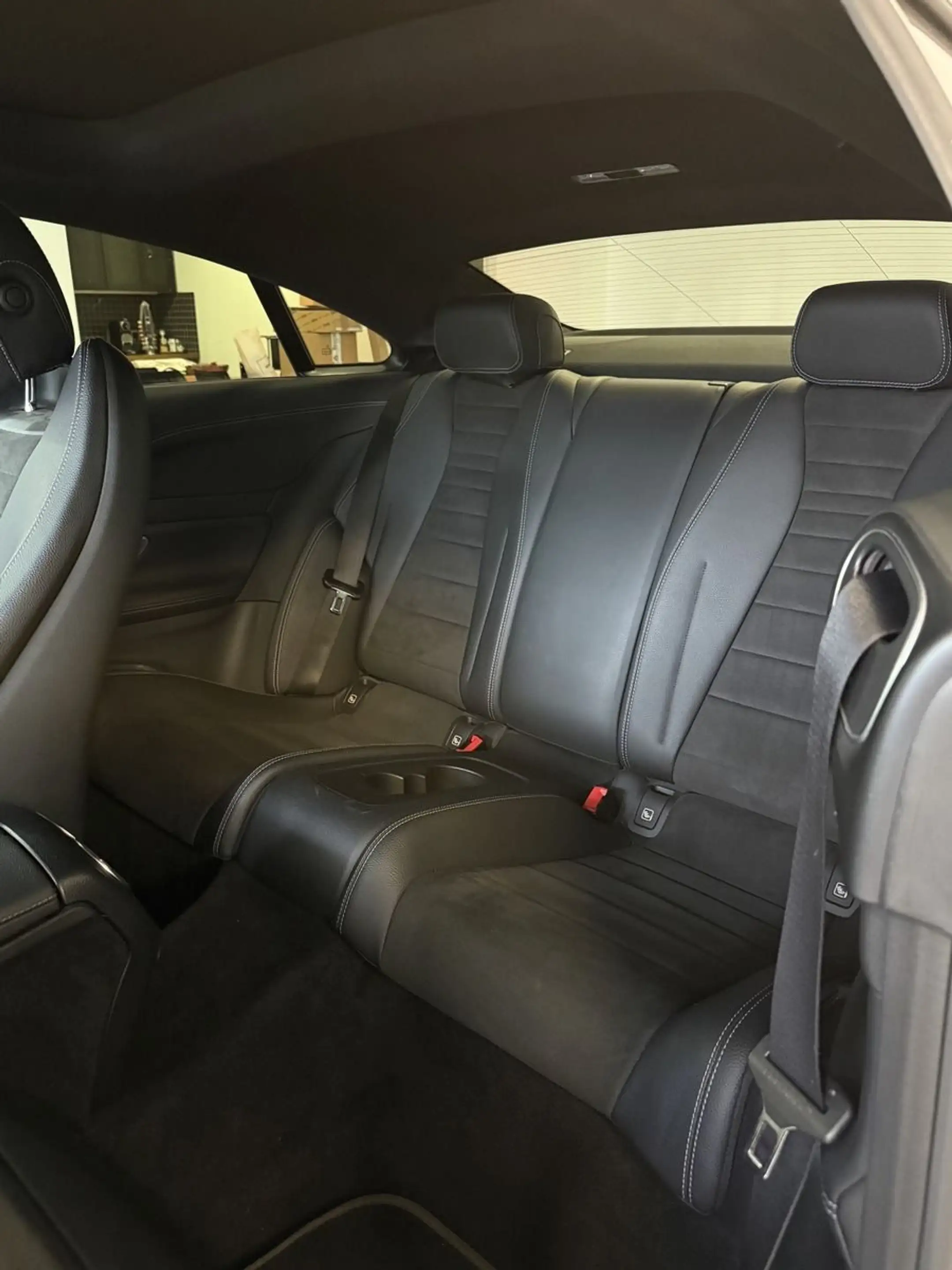 Mercedes-Benz E 350 d AUTOM KLIMA AMG COMAND PANO LED LEDER — photo 14