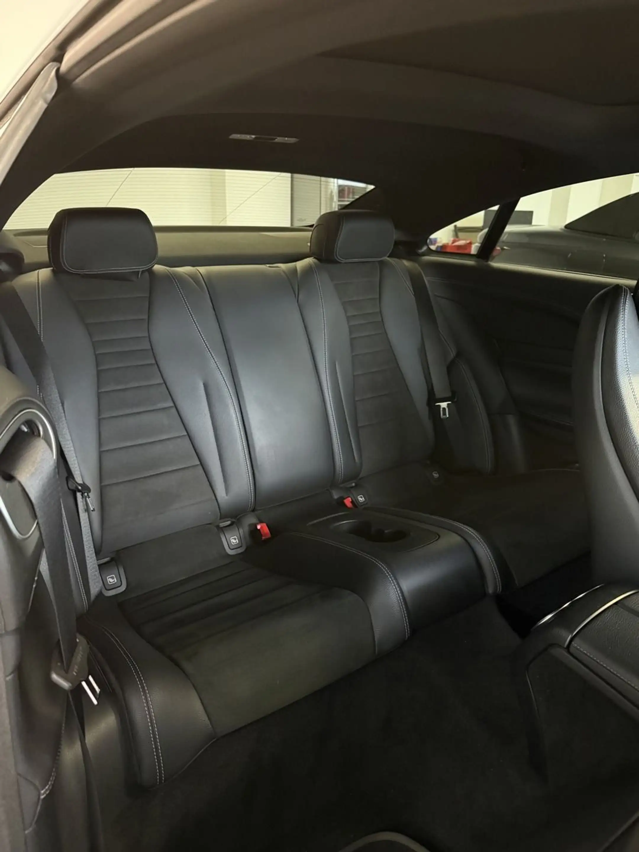 Mercedes-Benz E 350 d AUTOM KLIMA AMG COMAND PANO LED LEDER — photo 12
