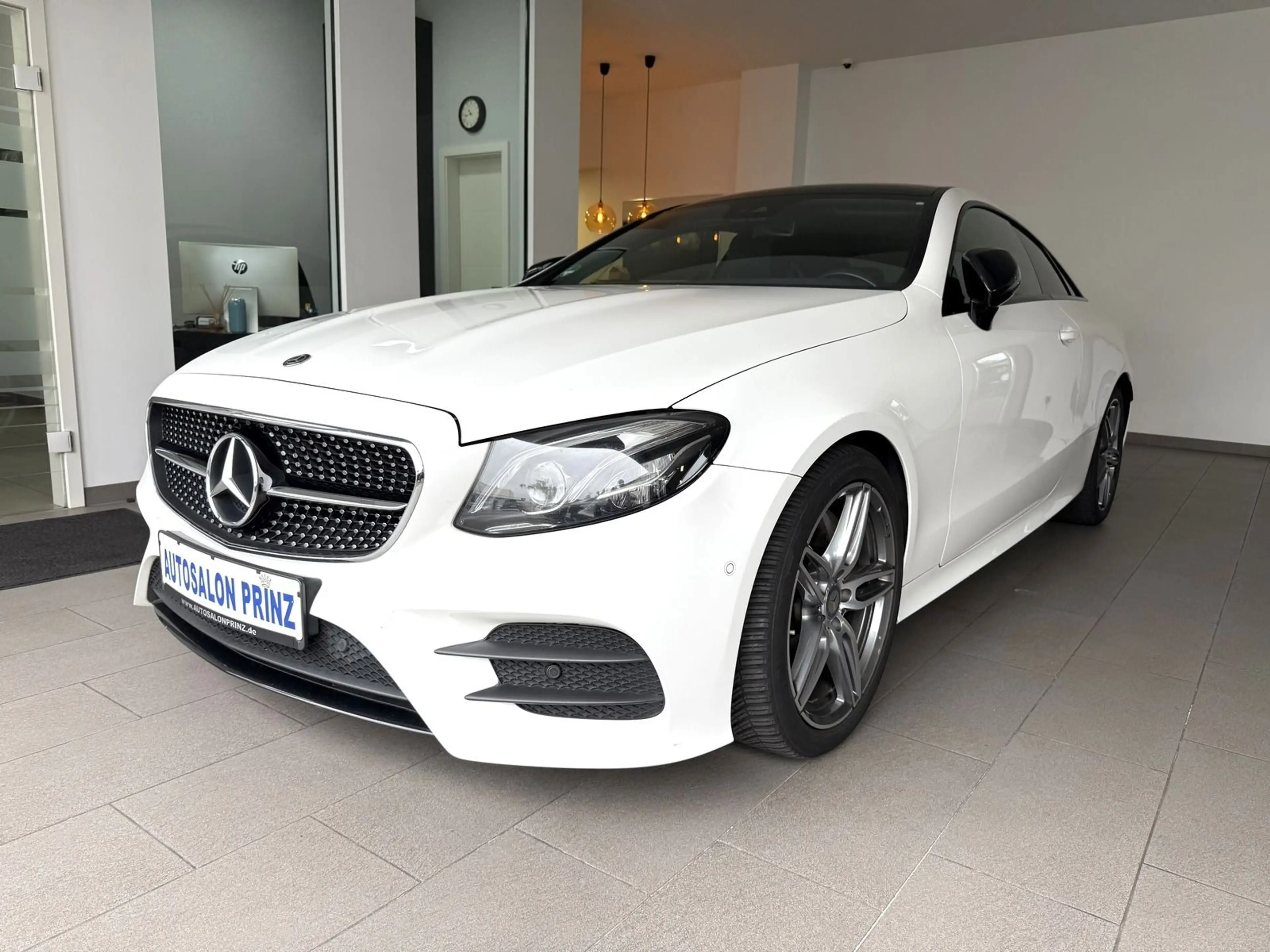 Mercedes-Benz E 350 d AUTOM KLIMA AMG COMAND PANO LED LEDER