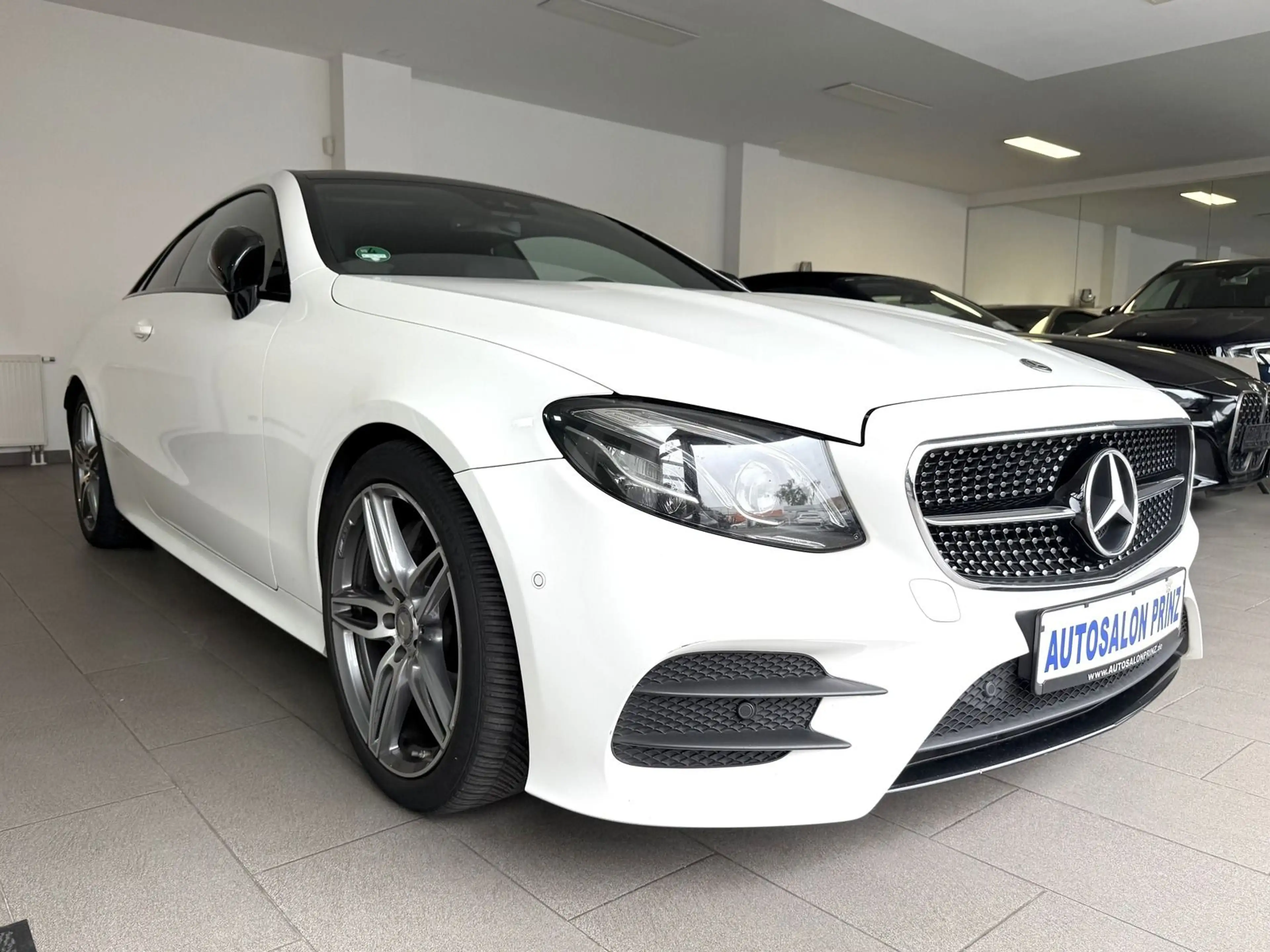 Mercedes-Benz E 350 d AUTOM KLIMA AMG COMAND PANO LED LEDER — photo 6