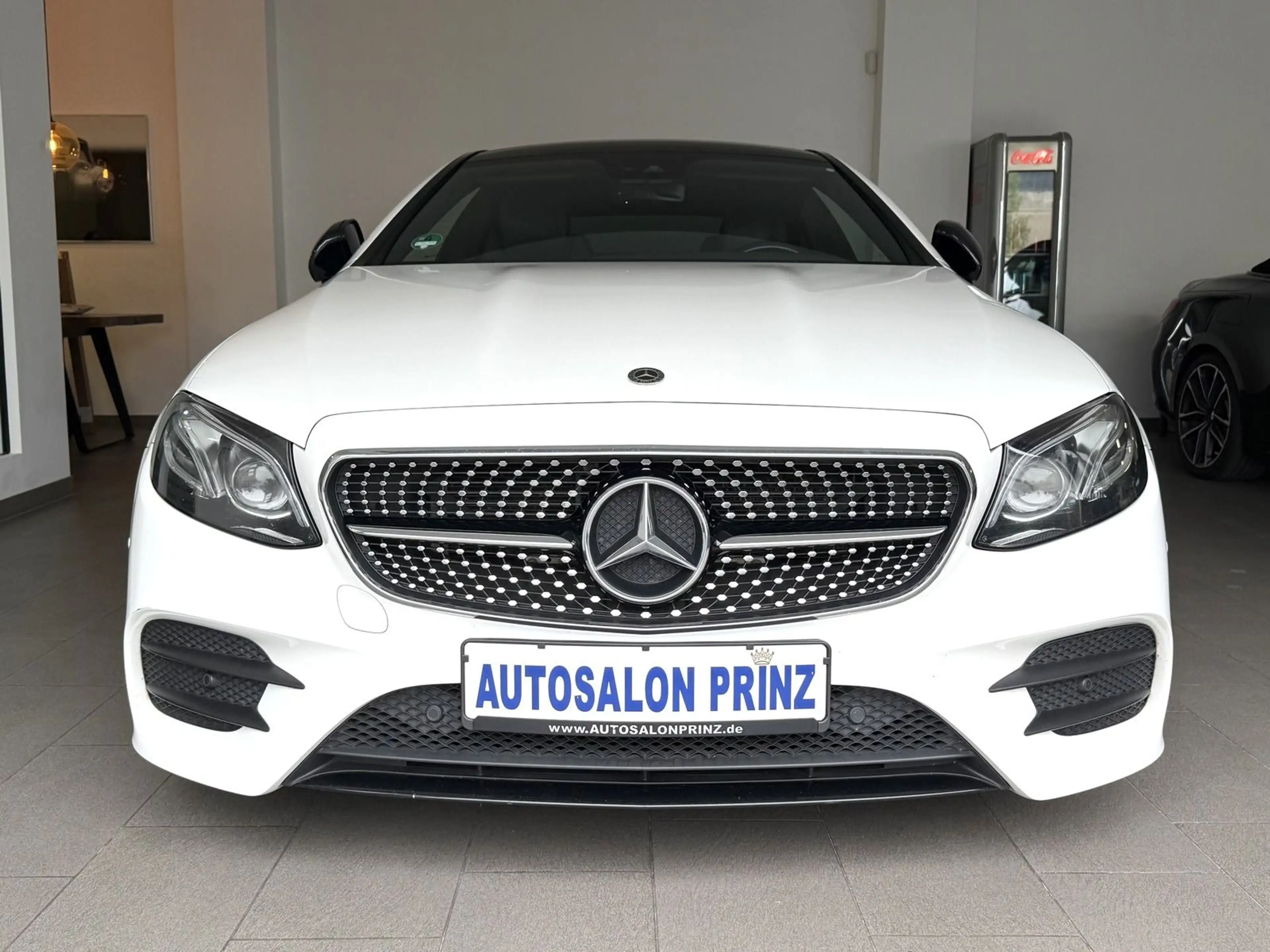 Mercedes-Benz E 350 d AUTOM KLIMA AMG COMAND PANO LED LEDER — photo 8