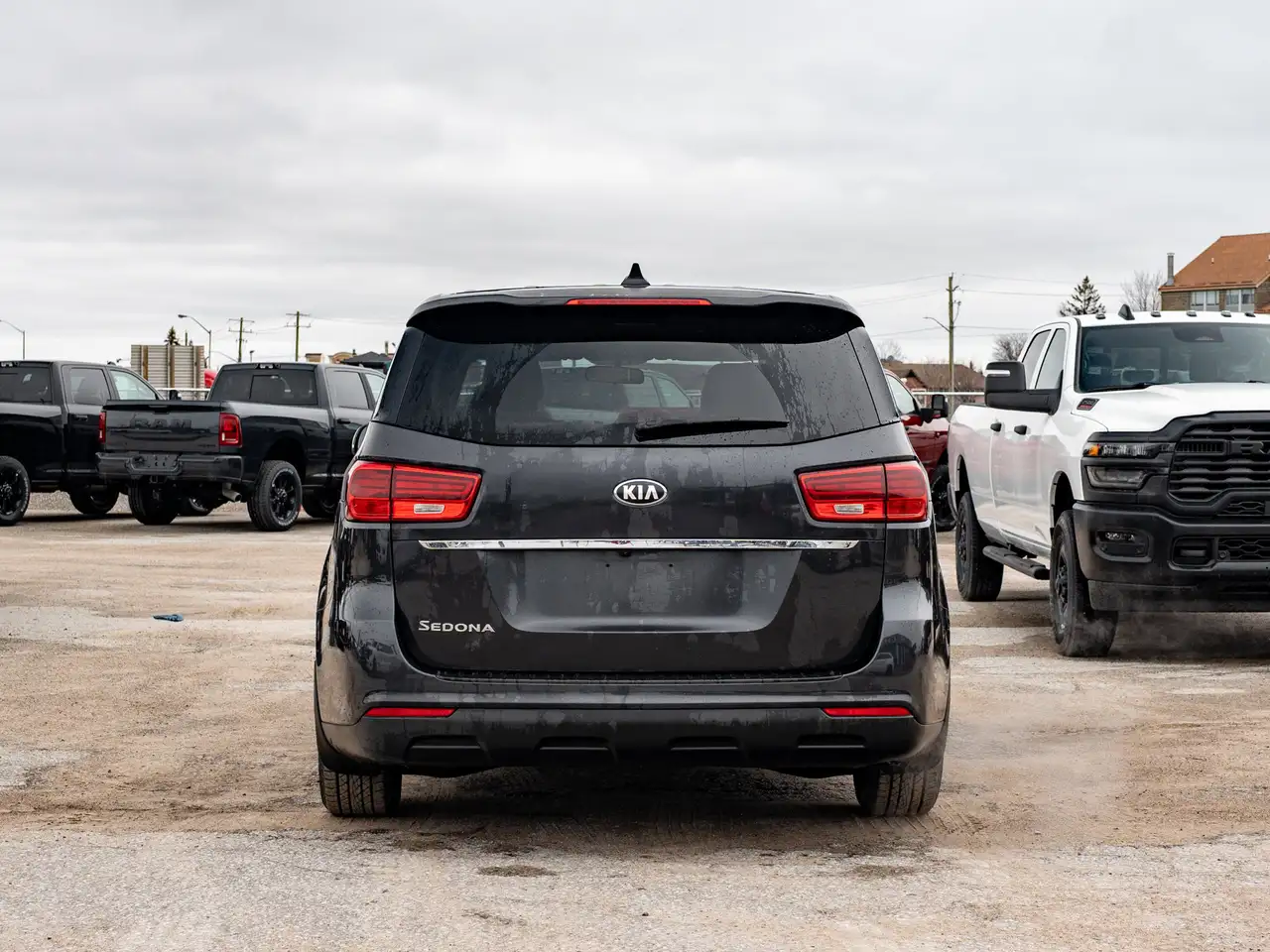 Kia Sedona снимка Kia Sedona