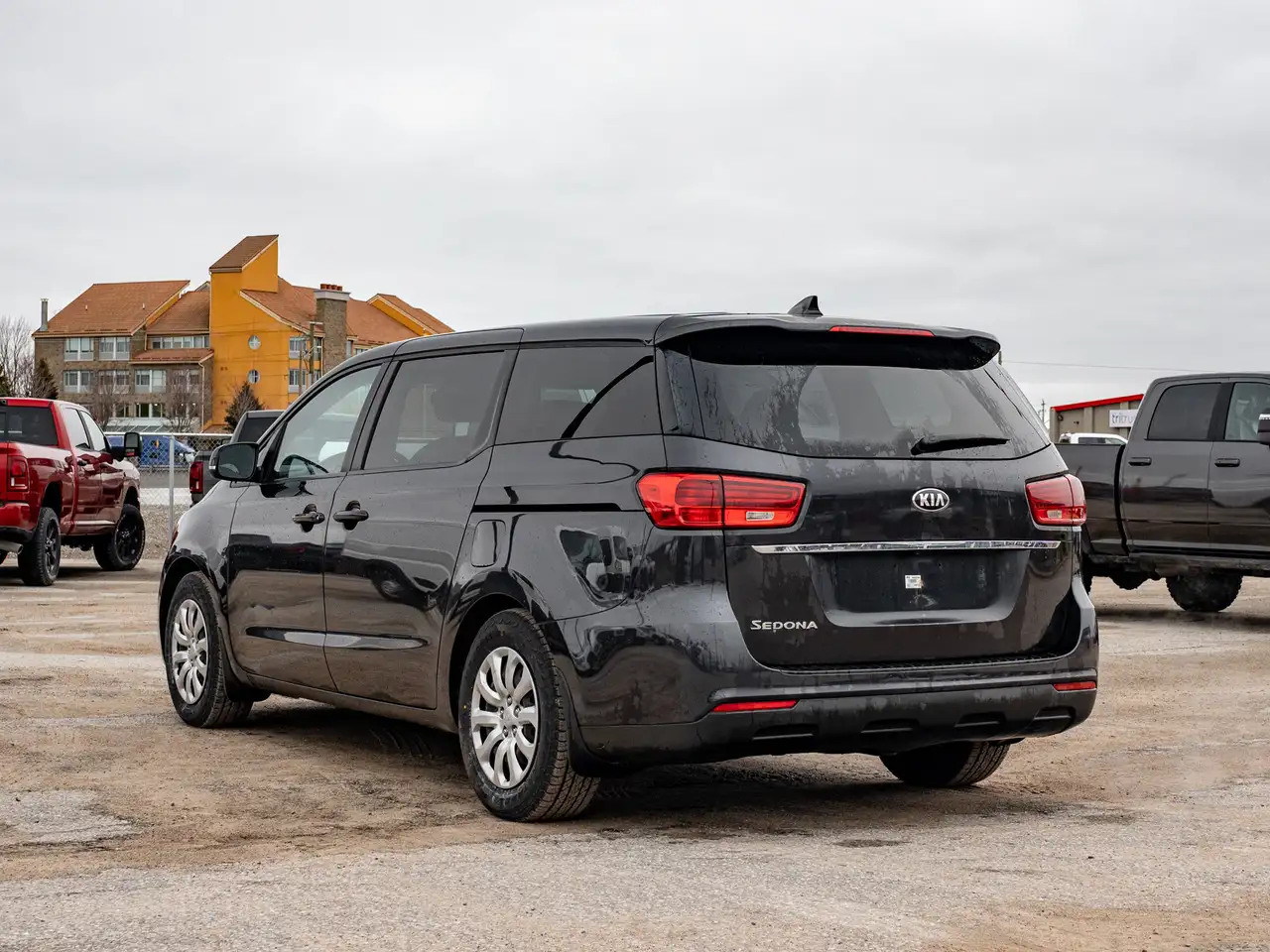 Kia Sedona снимка Kia Sedona