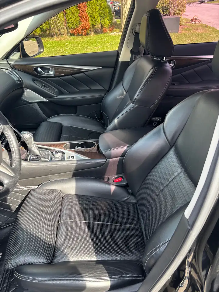 Infiniti Q50 снимка Infiniti Q50