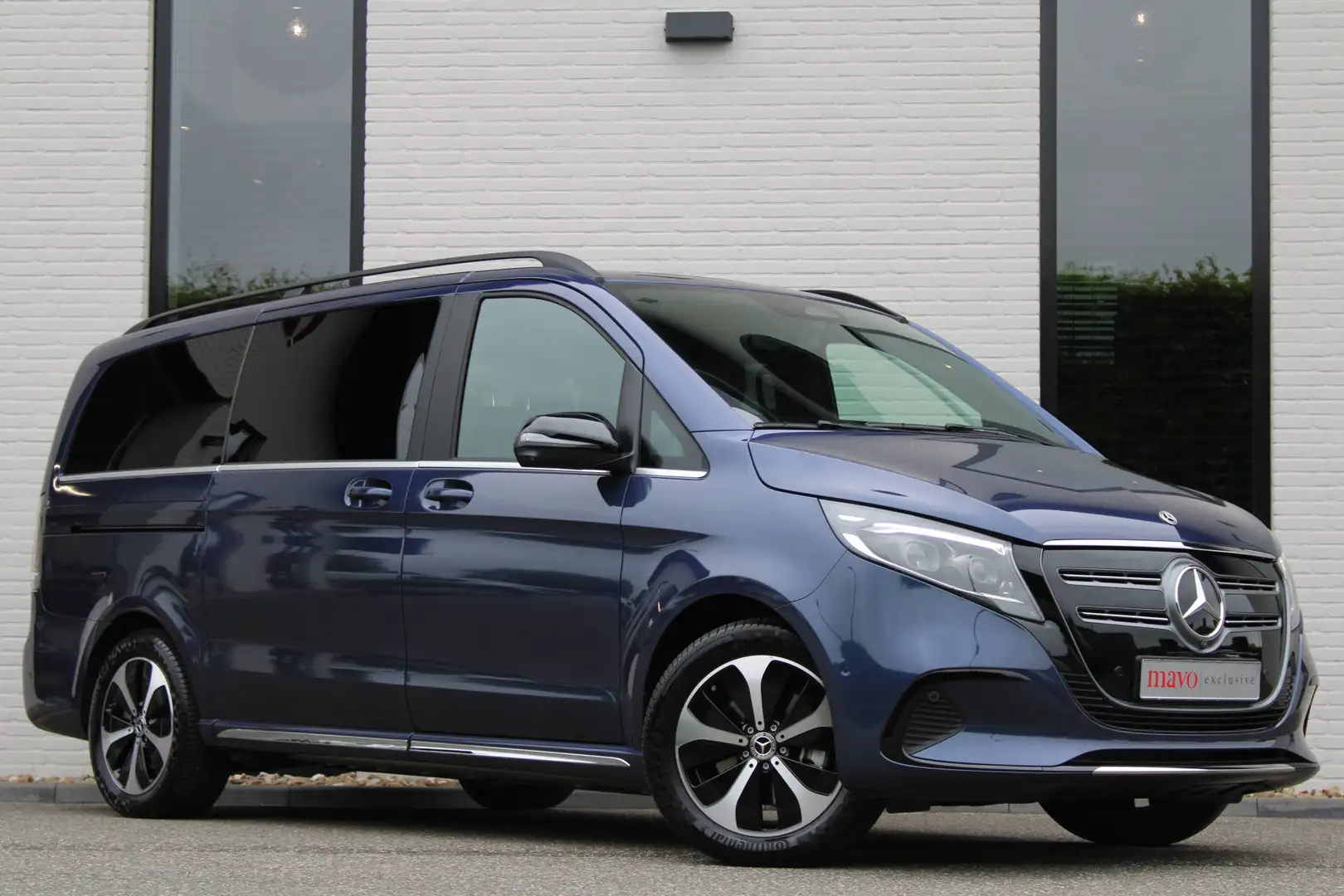 Mercedes-Benz EQV 300 L2 / AMG / New Model / 7/8-Persoons / Luchtvering Синий - 1