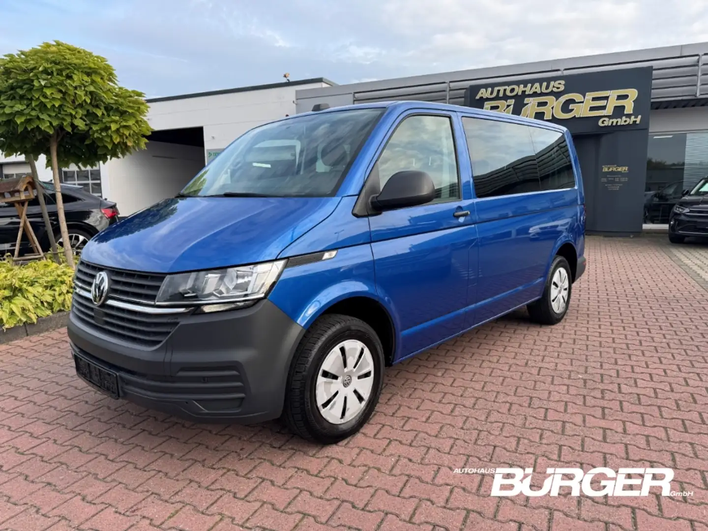 Volkswagen T6.1 Kombi 2.0 TDI 9 Sitze Klima PDC v+h StandHZG Berganfahra Blau - 1